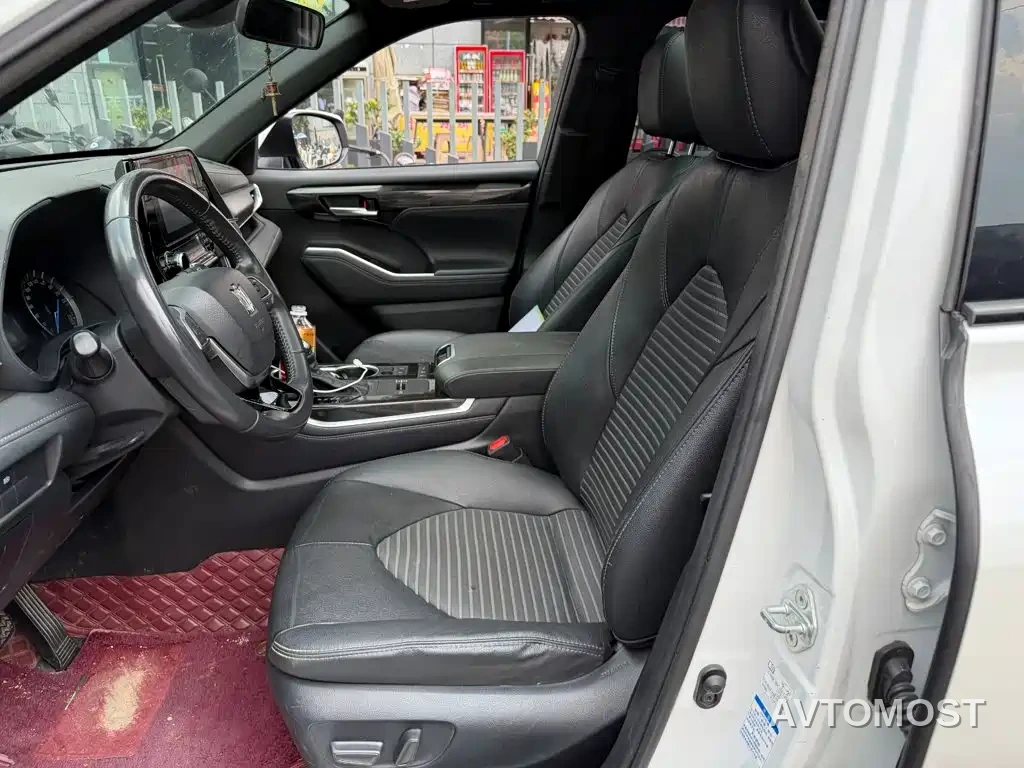 Toyota Crown Kluger 2021 2.5L HEV 4WD Luxury — фото 8