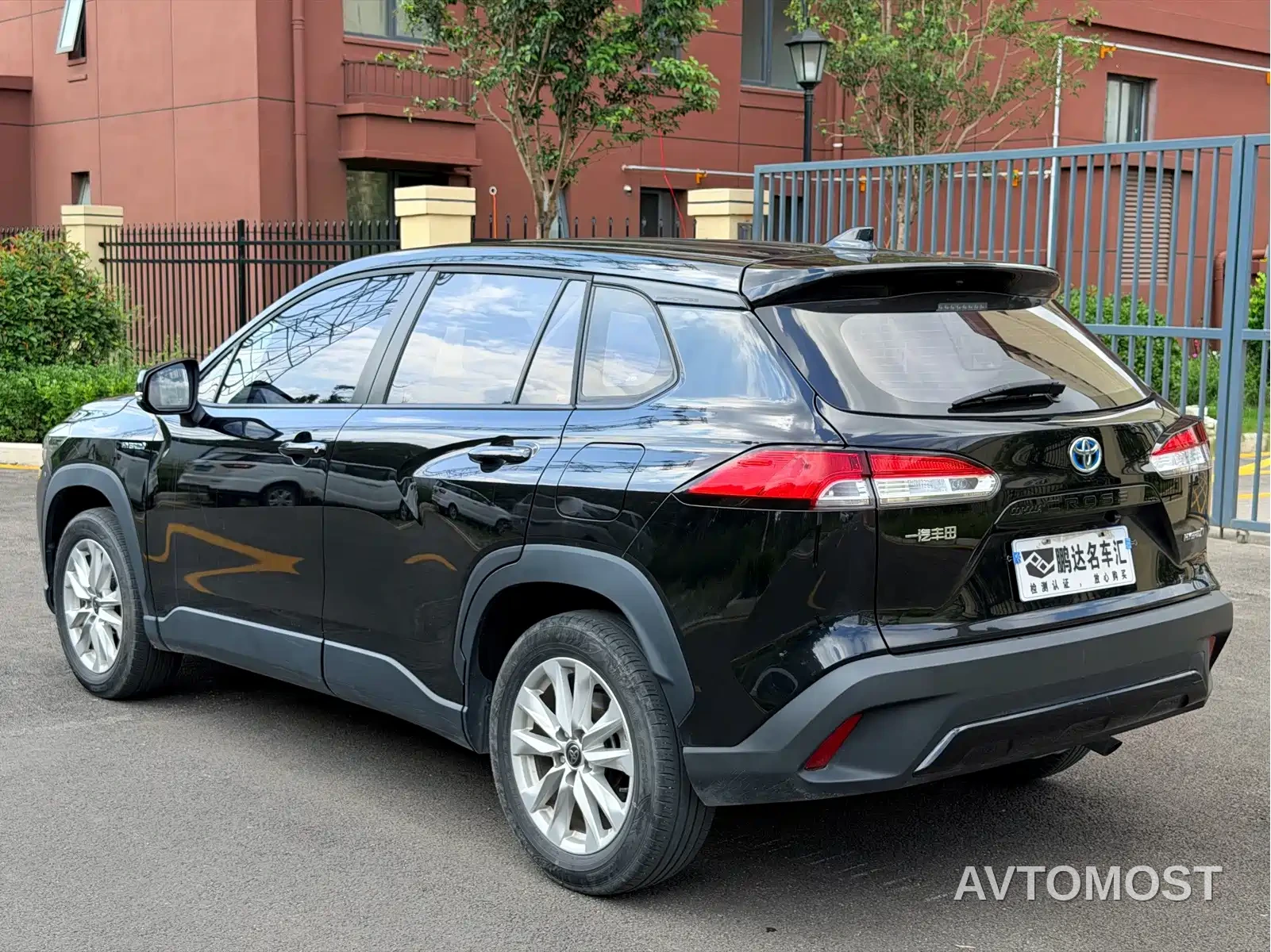 Toyota Corolla Cross 2023 Hybrid 2.0L Pioneer Edition — фото 7