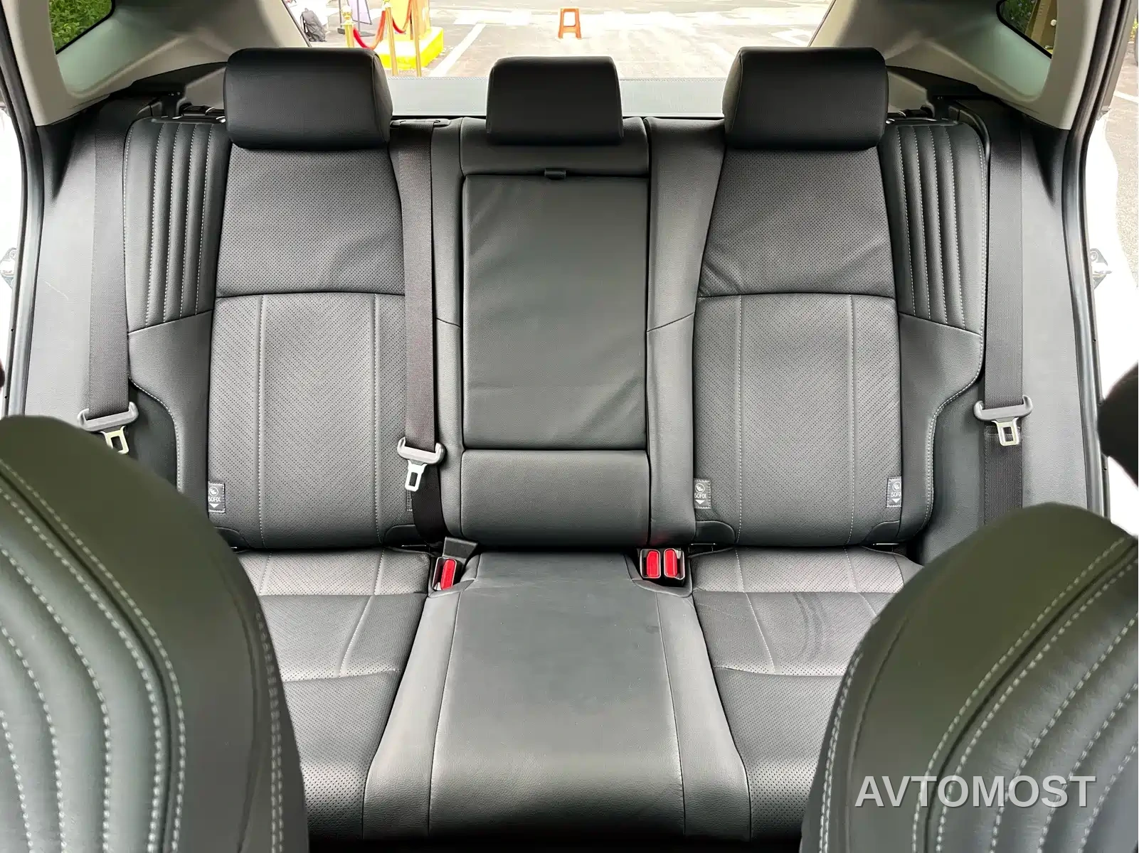 Toyota Lingfang HARRIER 2022 Hybrid 2.5L CVT 4WD Premium Edition — фото 12