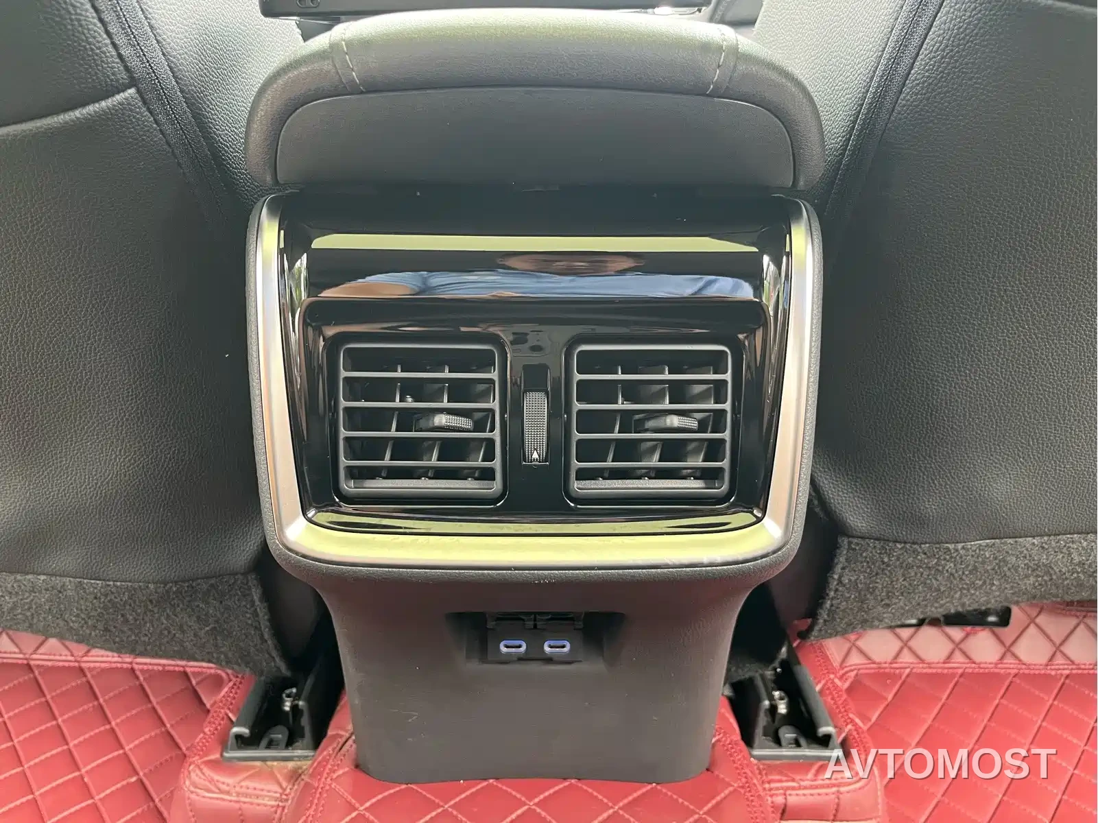 Toyota Lingfang HARRIER 2022 Hybrid 2.5L CVT 4WD Premium Edition — фото 13