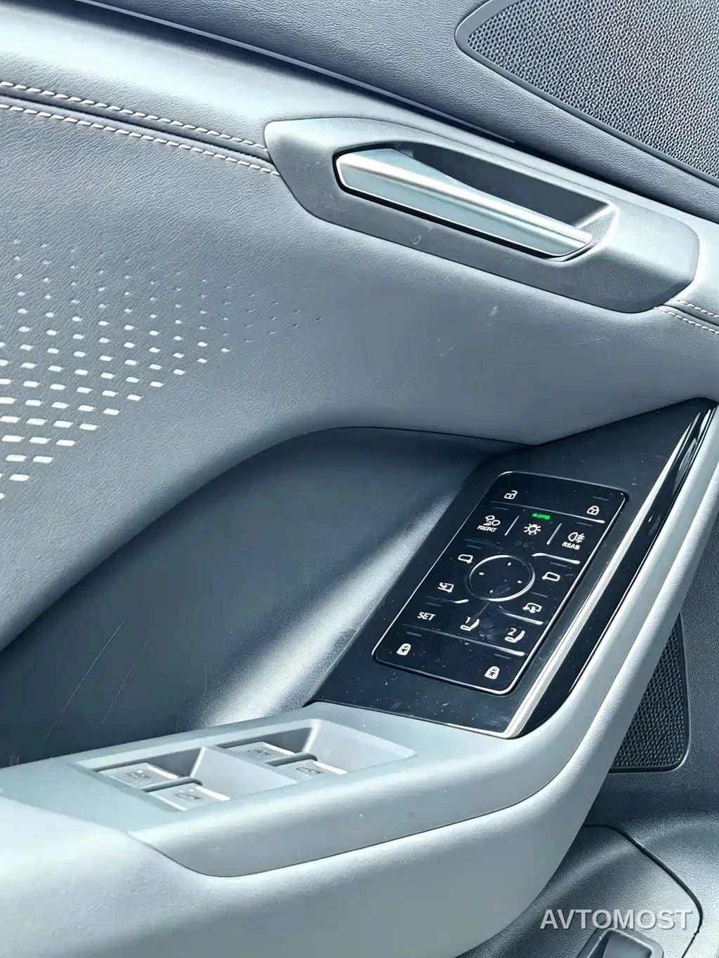 Audi Q6L e-tron 2025 Extended Range Edition — фото 9