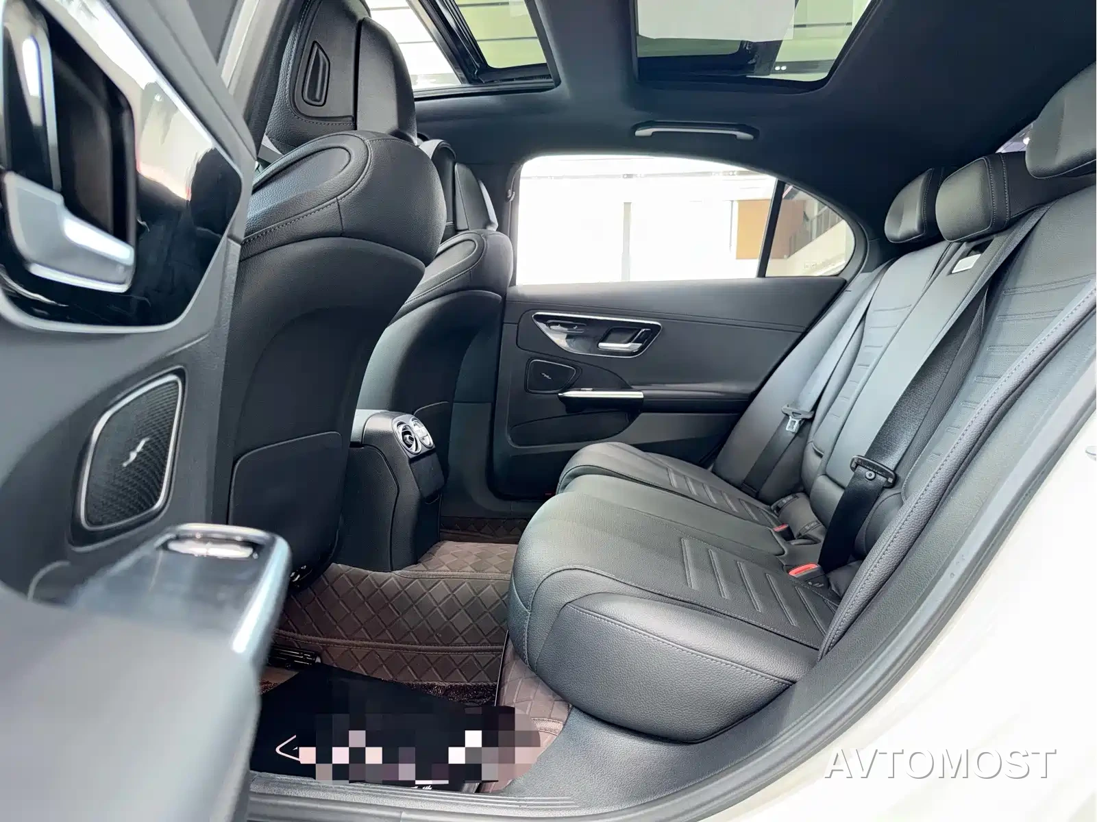 Mercedes-Benz C-Class New Energy 2023 C 350 eL — фото 7