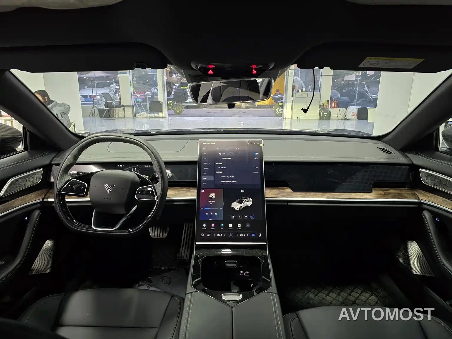 Nezha S 2024 Model Pure Electric 520km RWD Lite Edition — фото 2