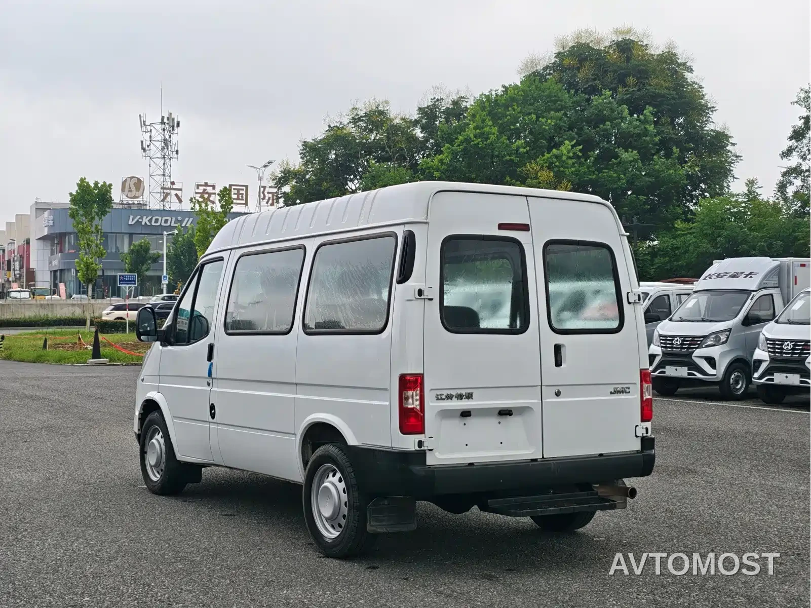Jiangling Tesun 2021 2.8T Space King Standard Short Wheelbase Medium-High Roof 6-Seater Diesel China VI JX493 — фото 6