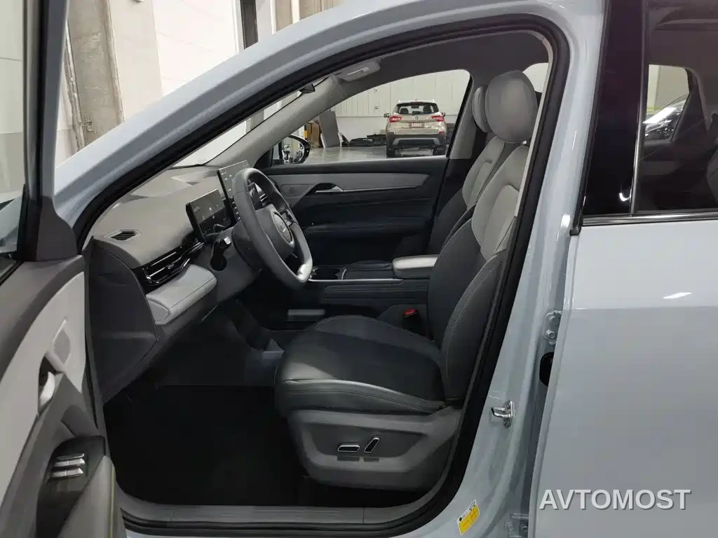 Besturn Yueyi 03 2025 Model 445km Joy Edition — фото 9