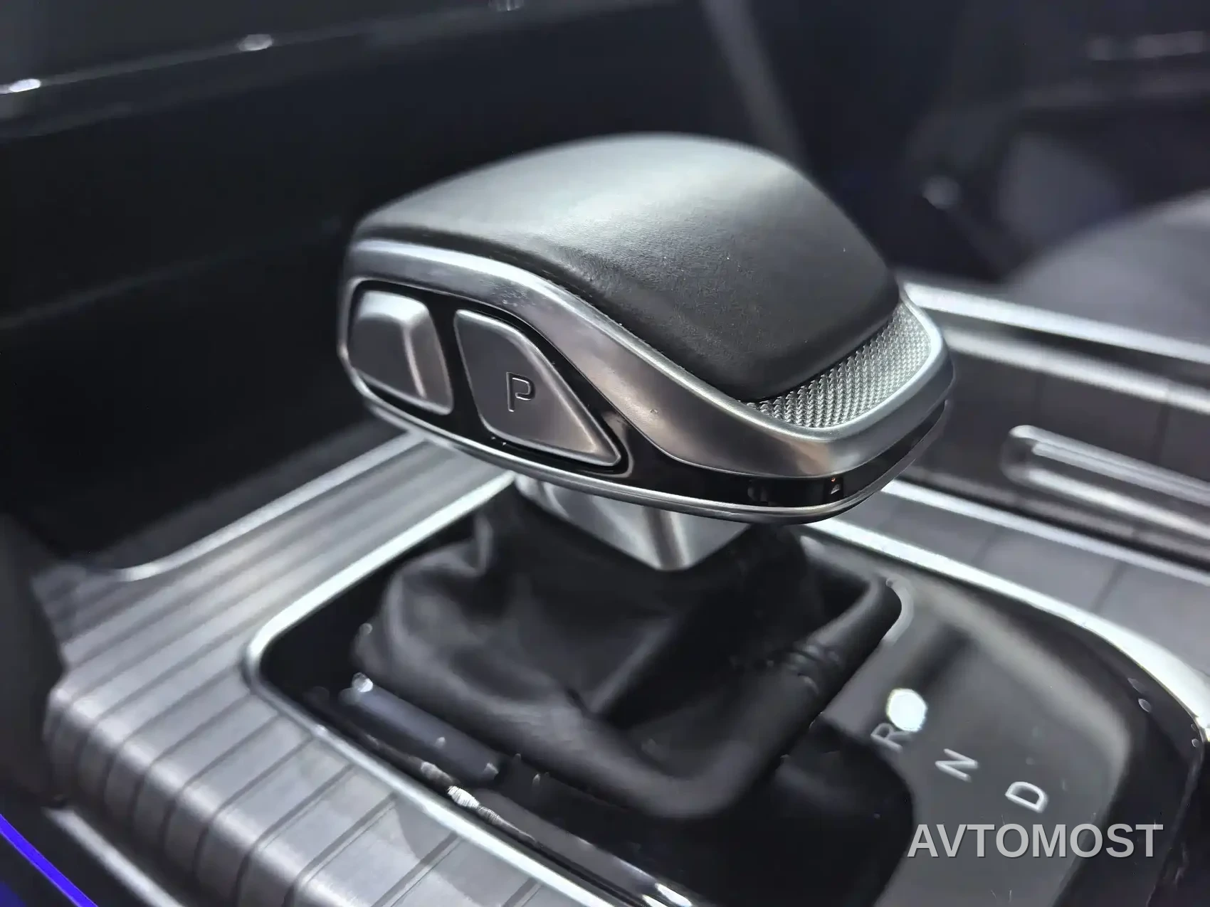 Hongqi HS7 PHEV 2024 2.0T PHEV 4WD Flagship Edition 6-seater — фото 10