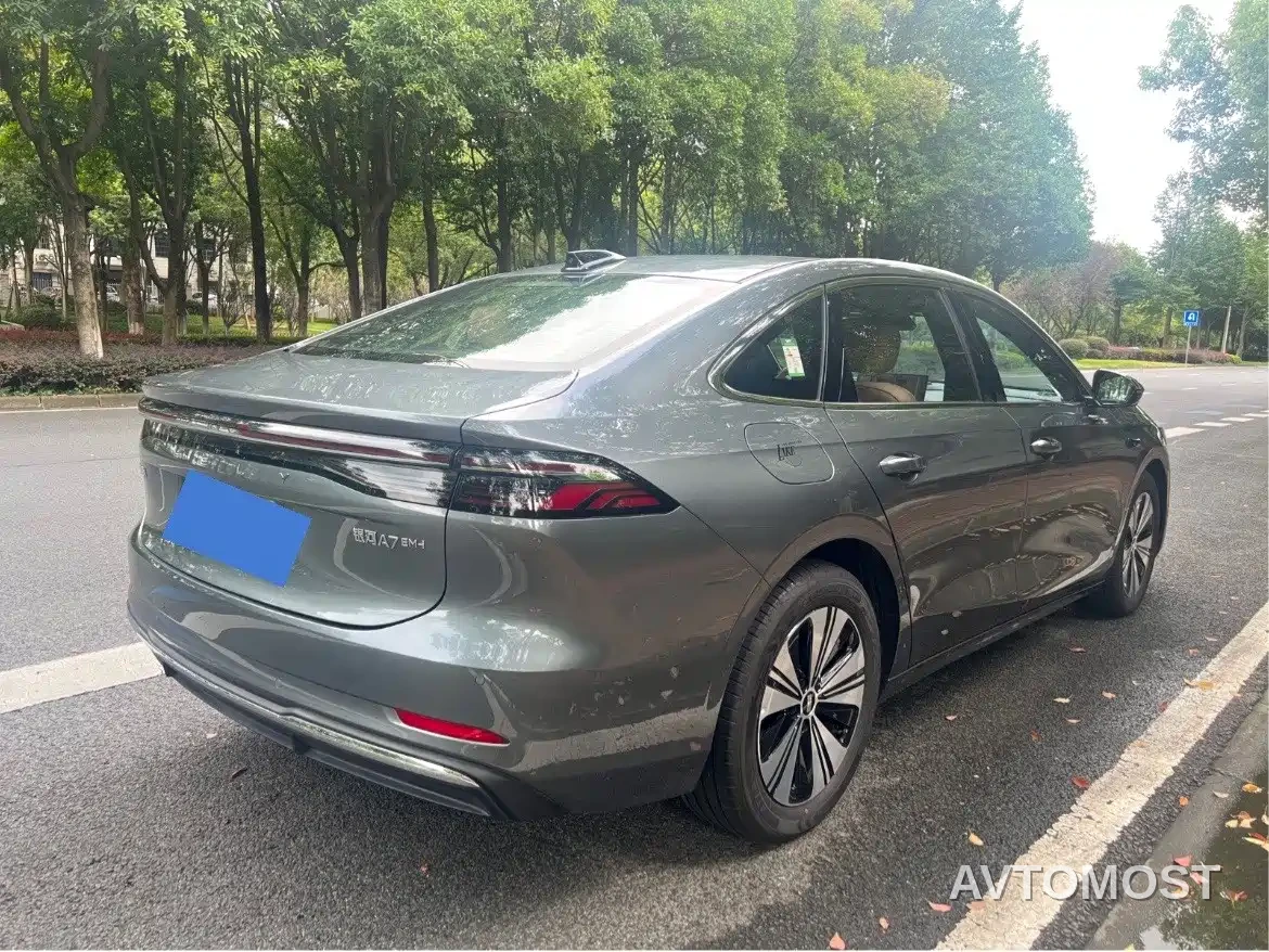 Geely Galaxy A7 — фото 4
