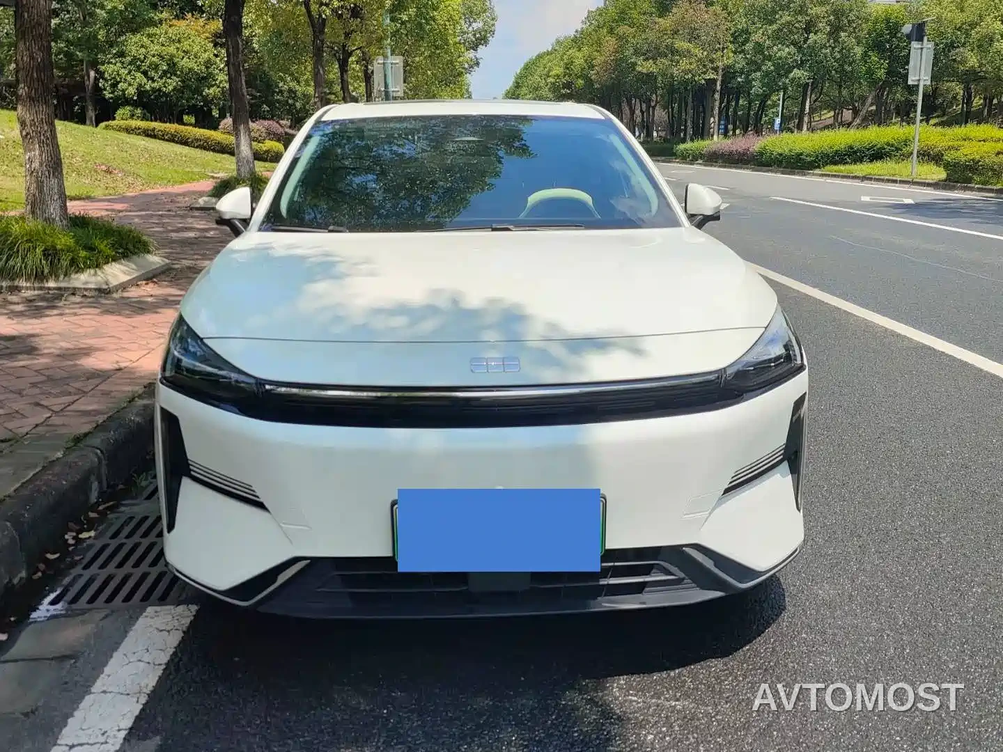 Geely Galaxy L6 2024 125km PLUS Soaring Dragon Edition — фото 2