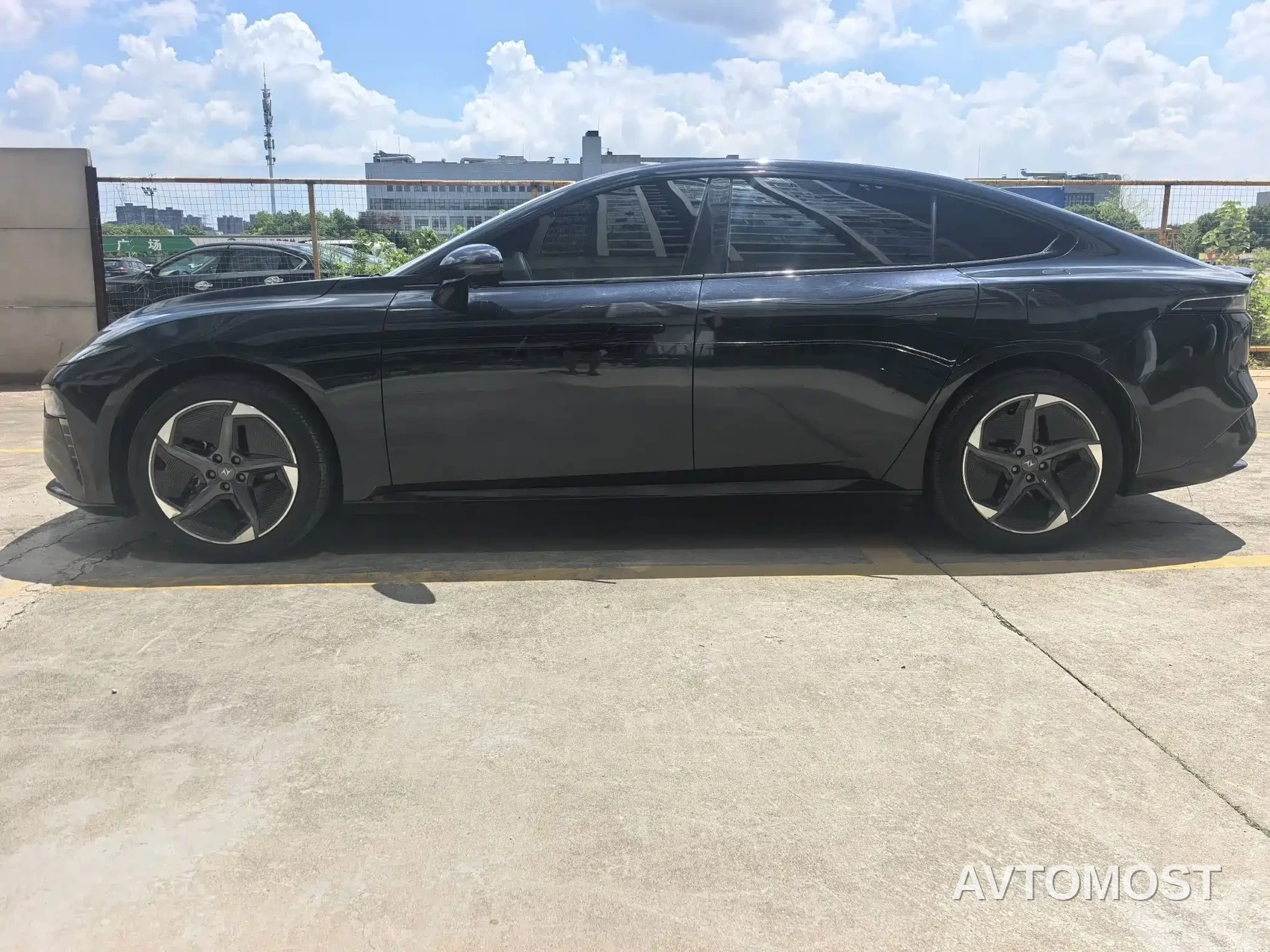 Dongfeng Yipai eπ007 2024 Pure Electric 530Air Edition — фото 2