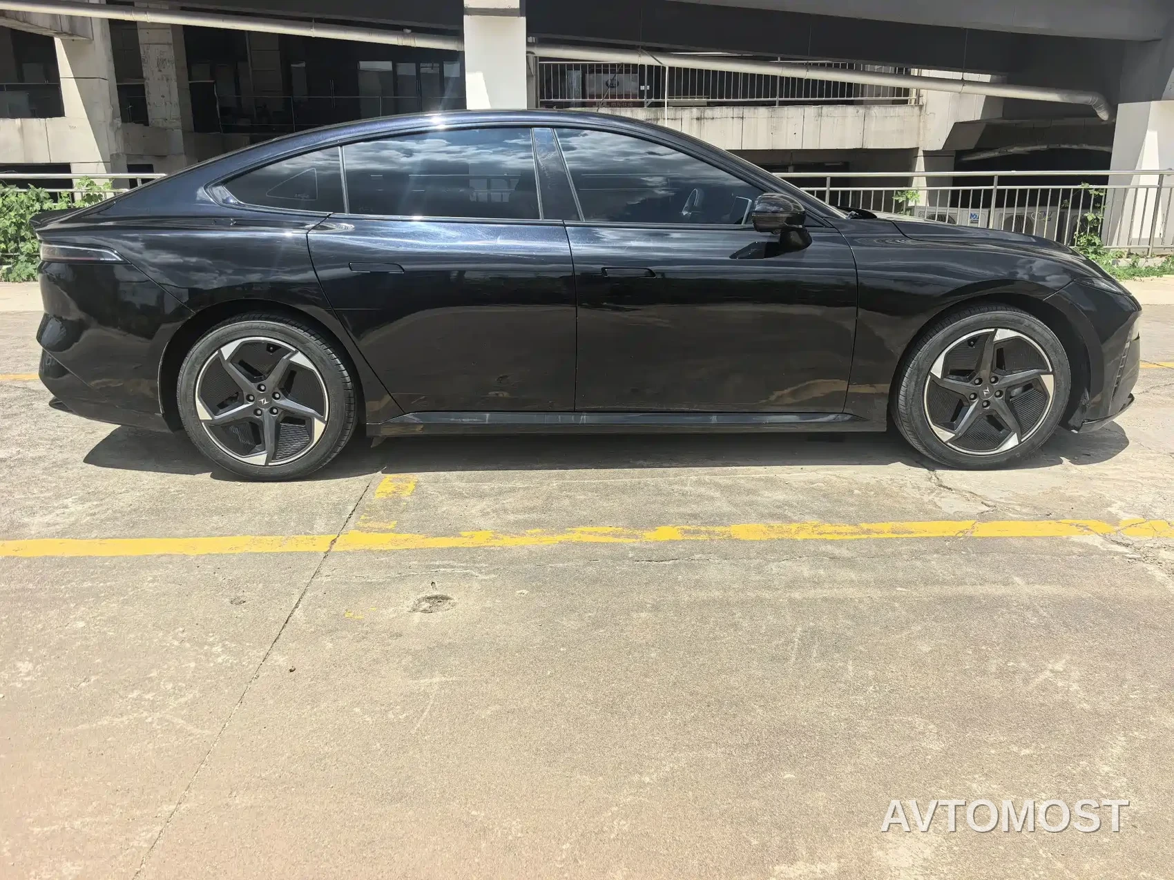 Dongfeng Yipai eπ007 2024 Pure Electric 530Air Edition — фото 5