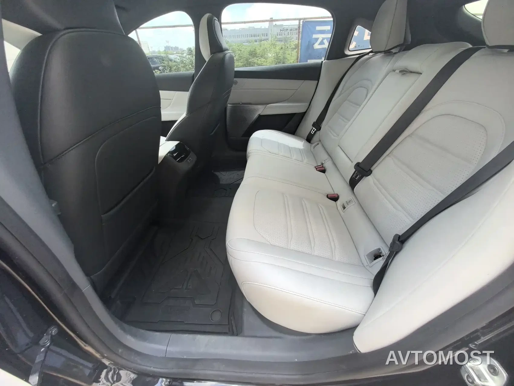 Dongfeng Yipai eπ007 2024 Pure Electric 530Air Edition — фото 8