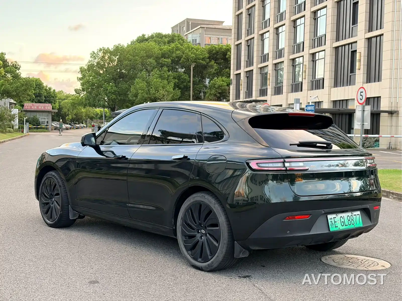 AITO M5 2022 Extended Range RWD Standard — фото 6