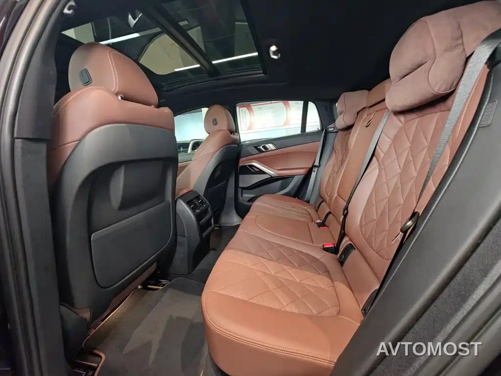 BMW X6 2023 xDrive40i M Sport Package — фото 30