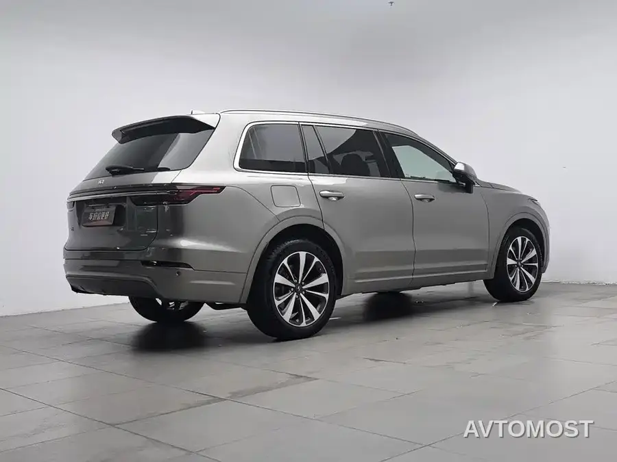 Li ONE 2020 Extended Range 6-seater