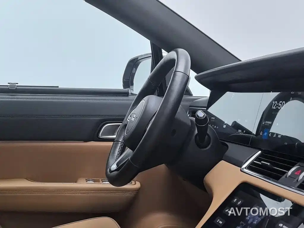 Li ONE 2020 Extended Range 6-seater — фото 21