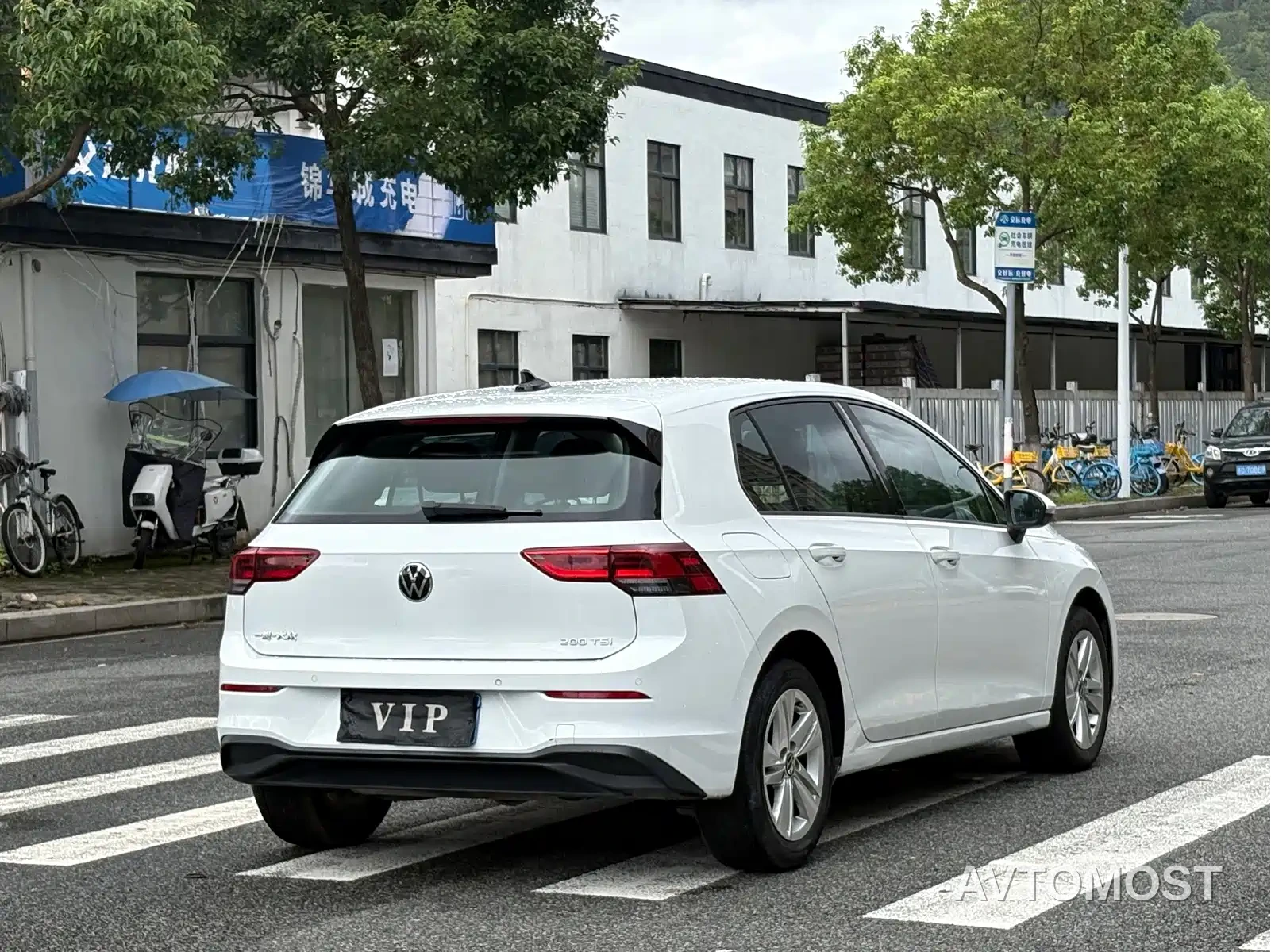 Volkswagen Golf 2021 200TSI DSG — фото 12