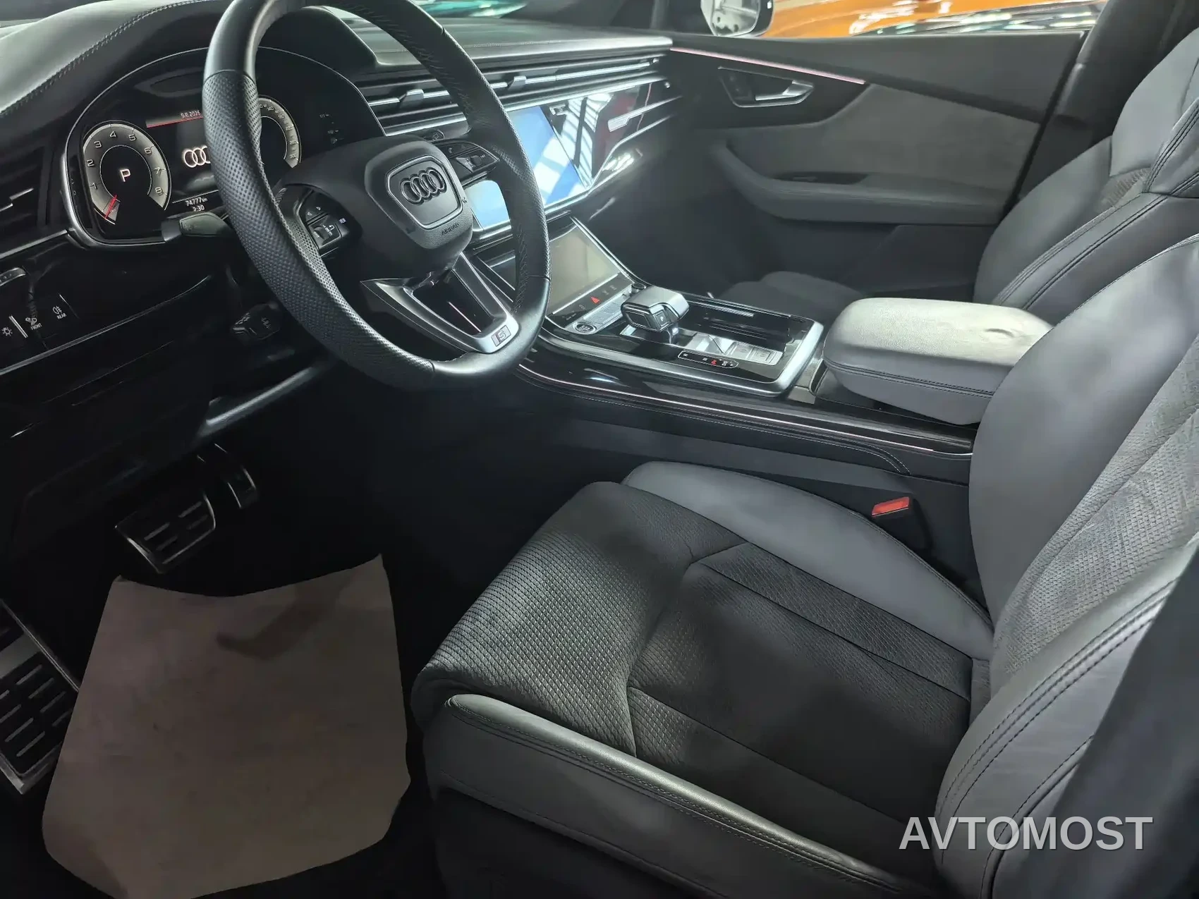 Audi Q8 2021 Model 55 TFSI Premium Dynamic — фото 3