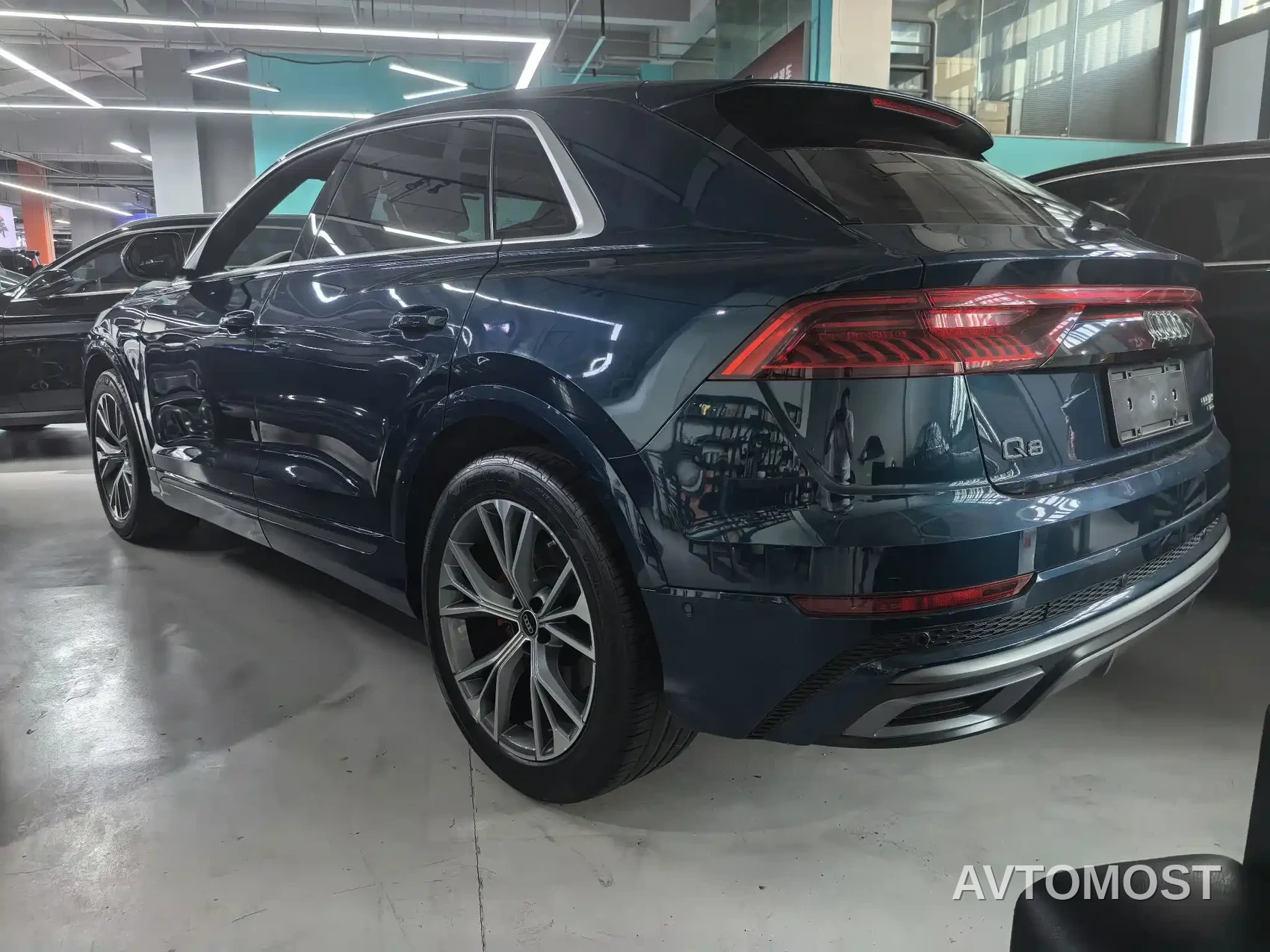 Audi Q8 2021 Model 55 TFSI Premium Dynamic — фото 5