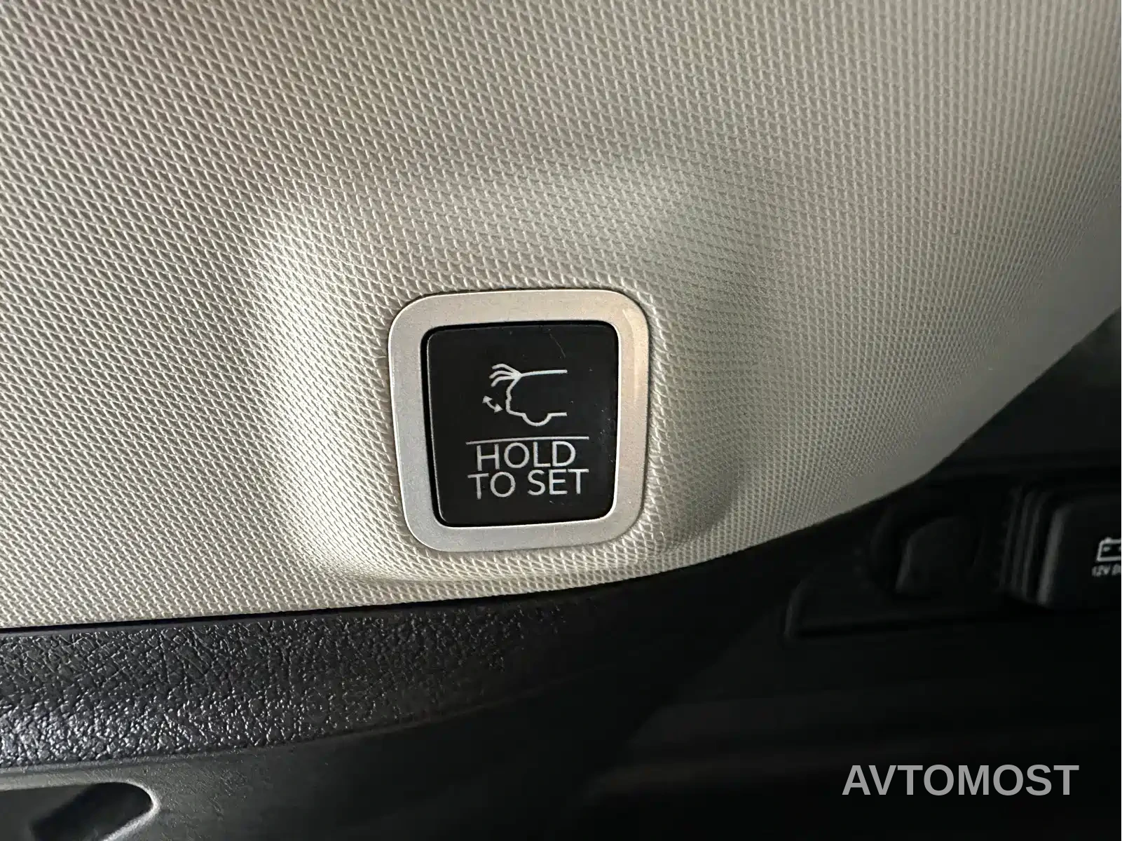 Jeep Grand Cherokee 4xe (Import) 2024 4xe Summit Edition — фото 10