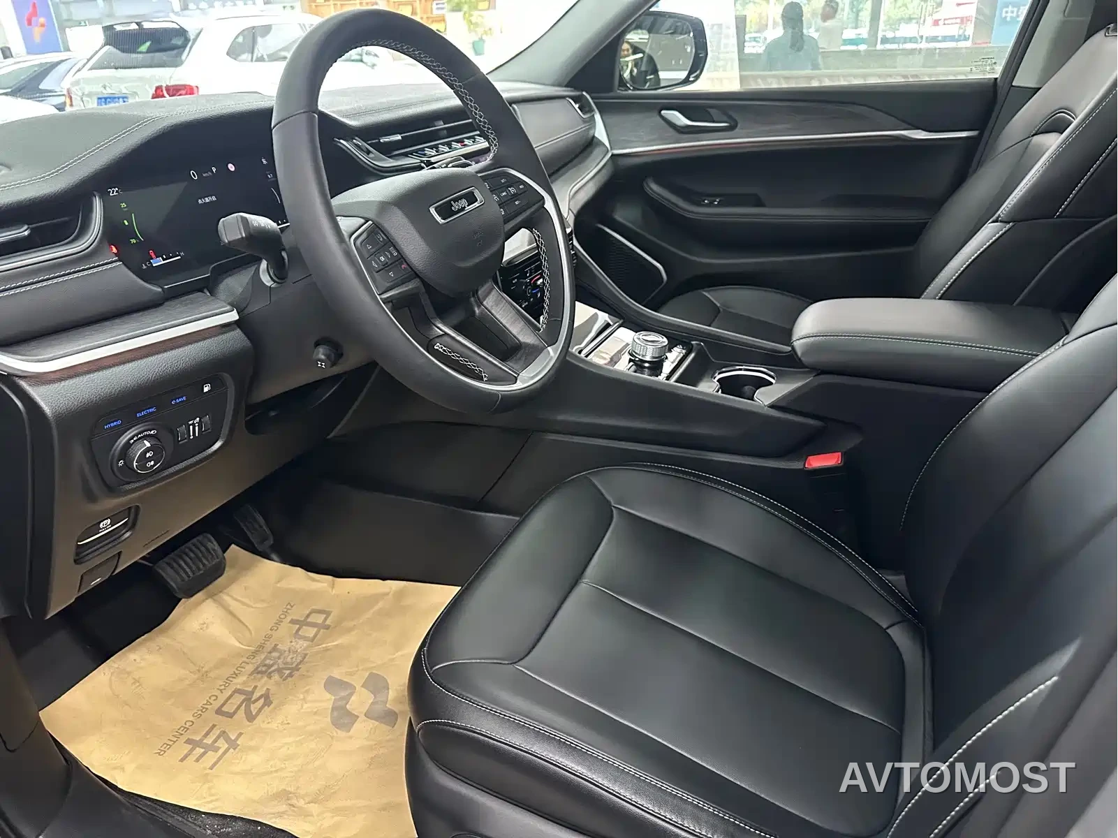Jeep Grand Cherokee 4xe (Import) 2024 4xe Summit Edition — фото 11