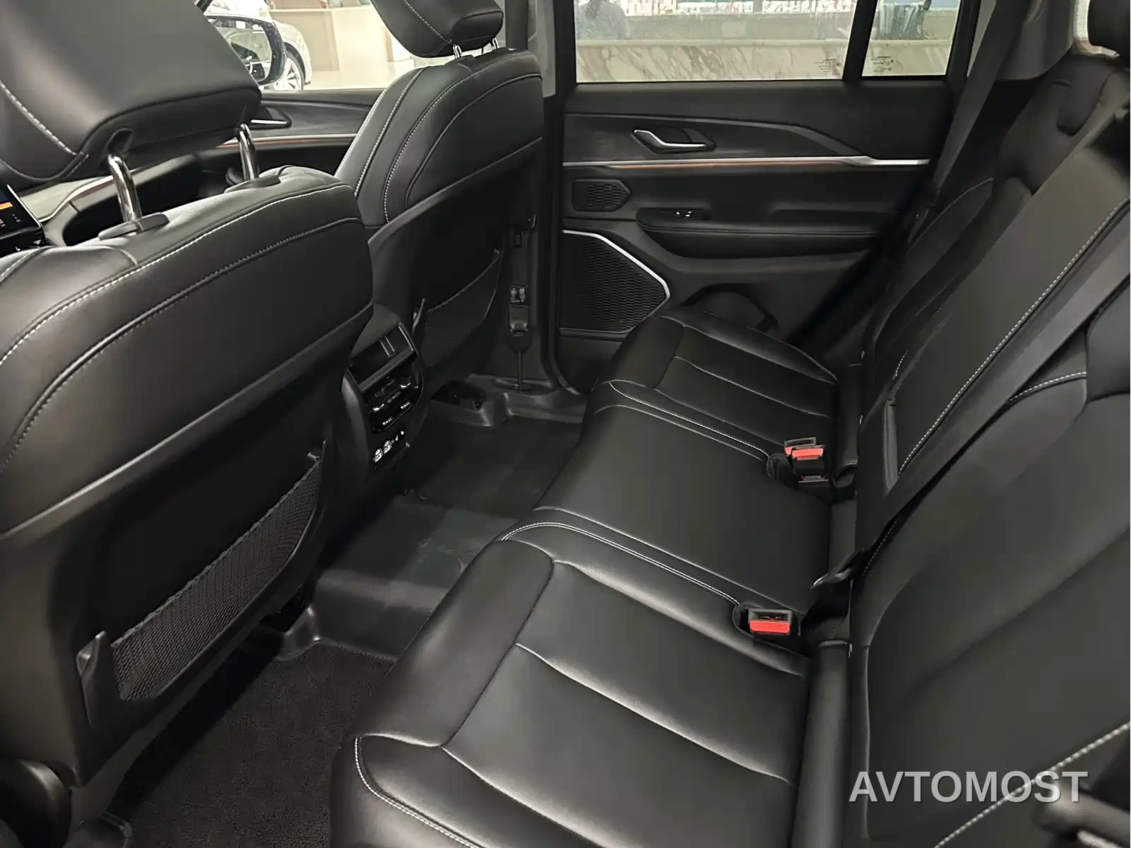 Jeep Grand Cherokee 4xe (Import) 2024 4xe Summit Edition — фото 12