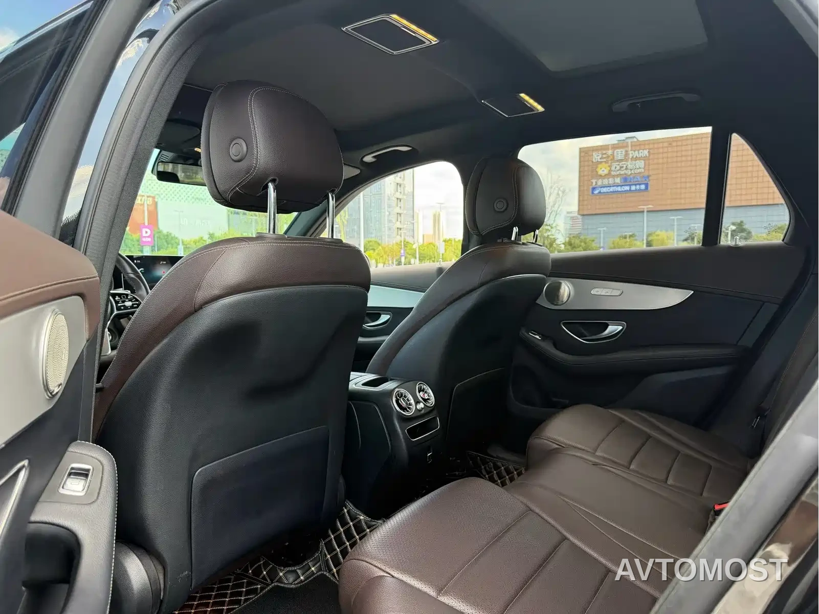 Mercedes-Benz GLC 2022 Facelift II GLC 260 L 4MATIC Sport Model — фото 6