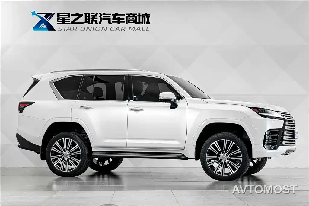 Lexus LX 2025 700h Leading Edition — фото 4
