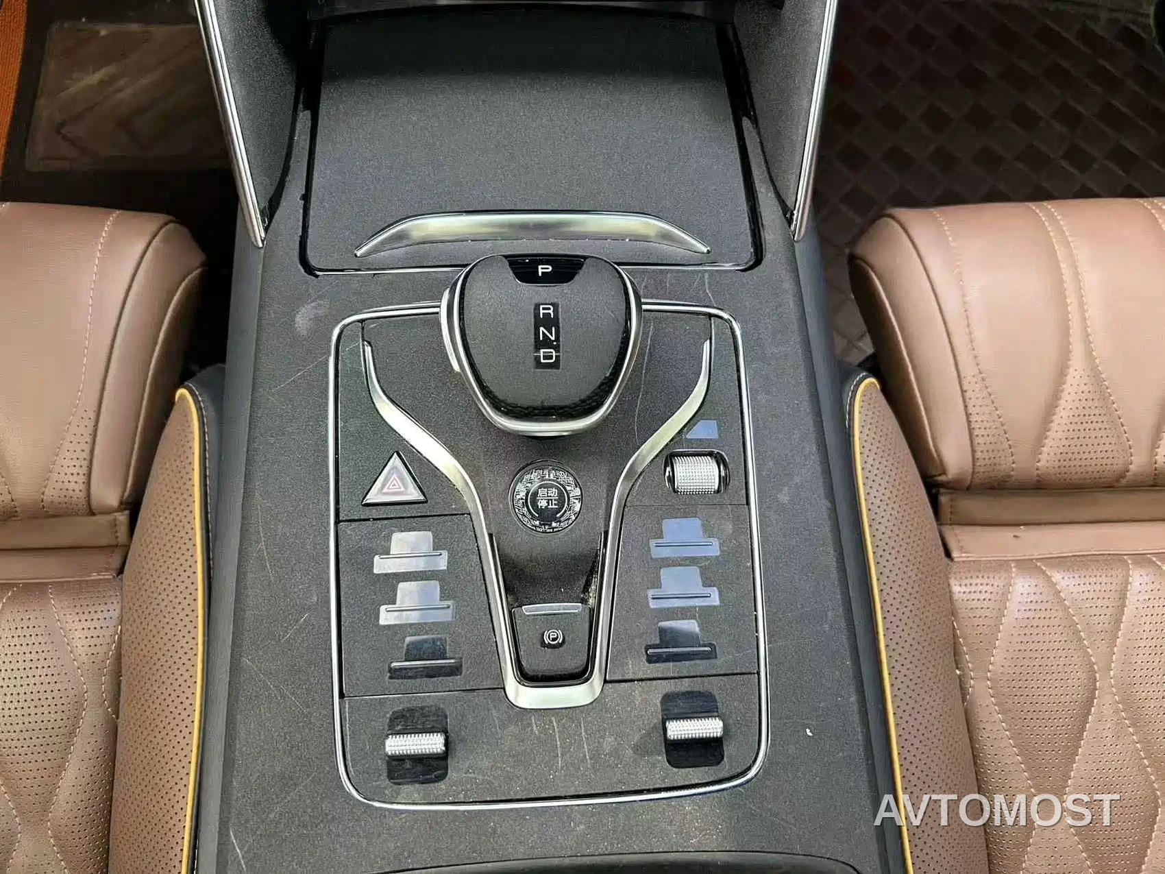BYD Tang New Energy 2021 DM-i 112KM Honor — фото 9