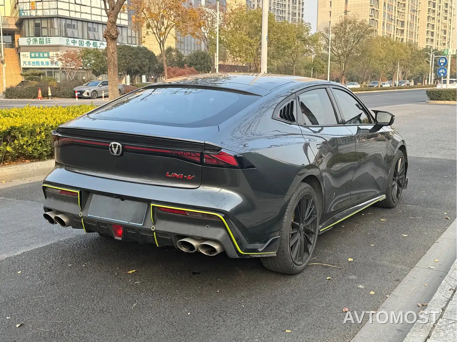 Changan UNI-V 2022 1.5T Sport Edition — фото 4