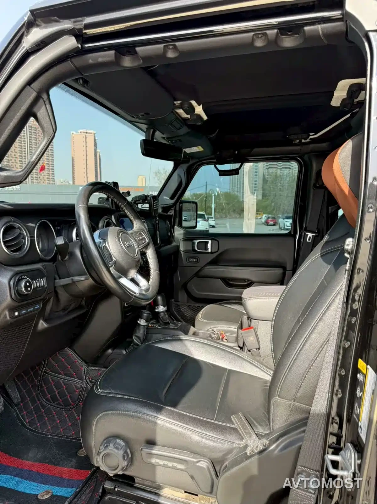 Jeep Wrangler 4xe 2021 4-Door 2.0T 4xe Sahara — фото 5