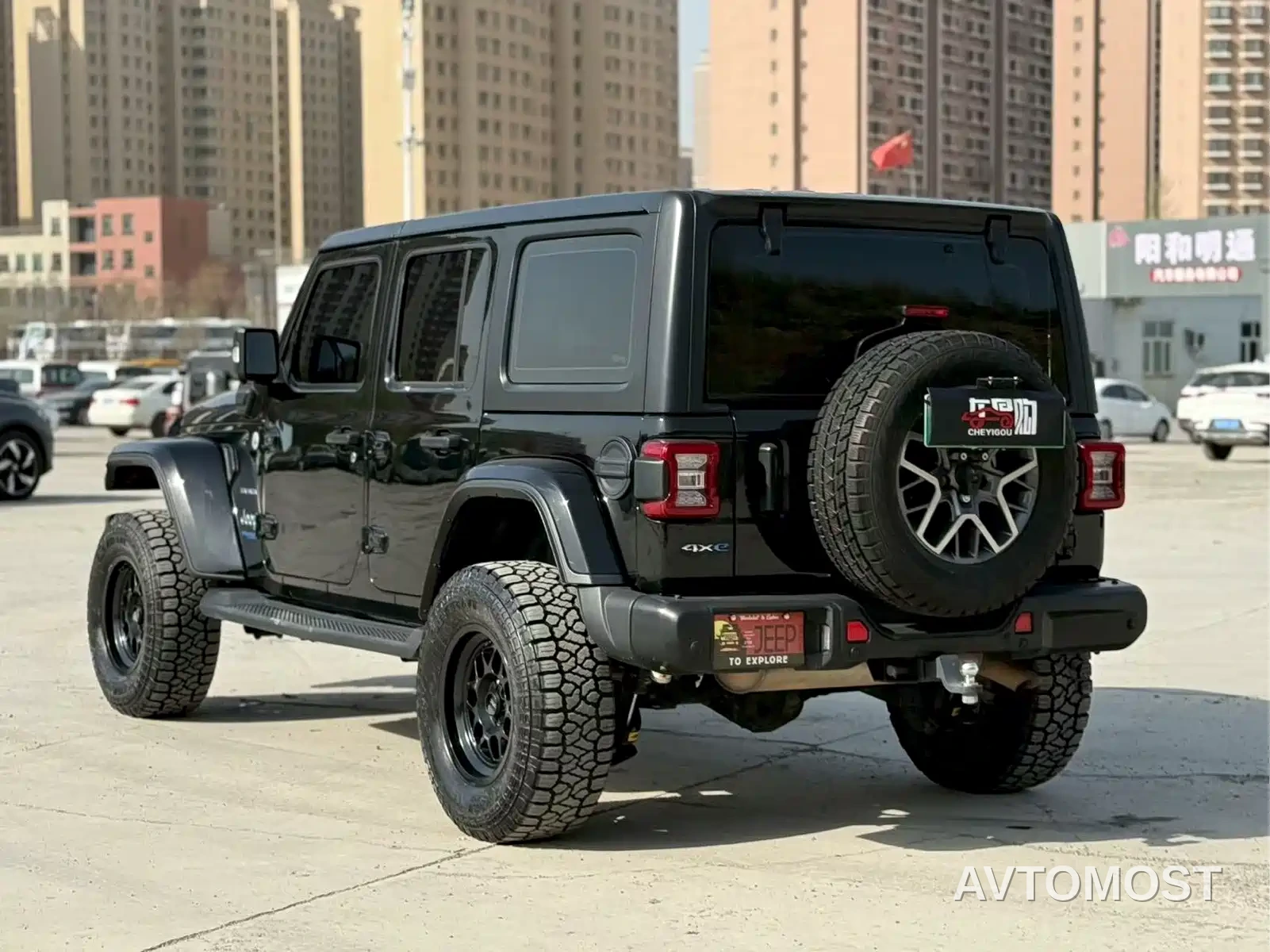 Jeep Wrangler 4xe 2021 4-Door 2.0T 4xe Sahara — фото 9