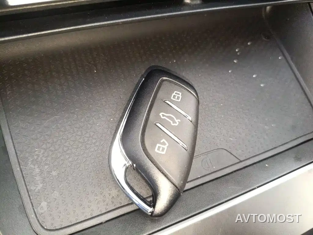 Roewe D5X DMH 2024 Model 135 Technology Edition — фото 9