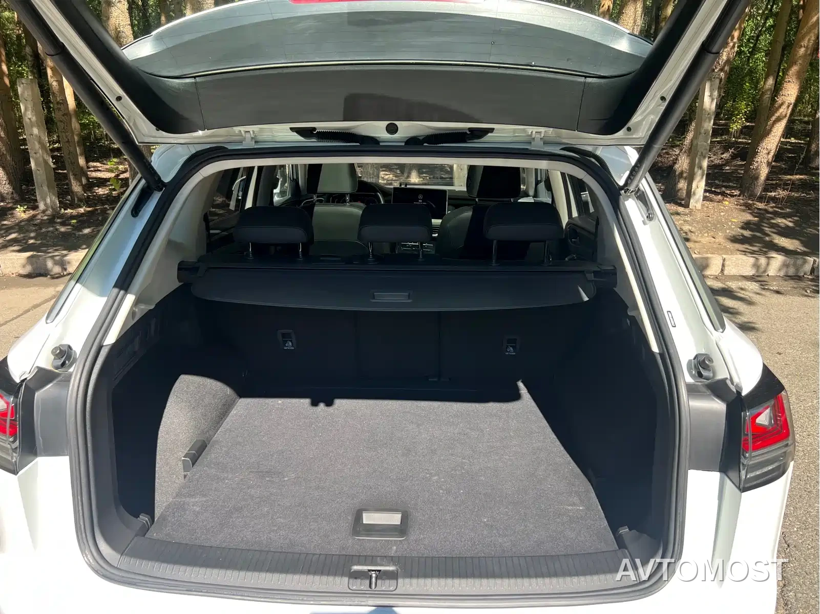 Volkswagen Tayron 2023 280TSI 2WD Luxury Plus Advanced Edition — фото 10