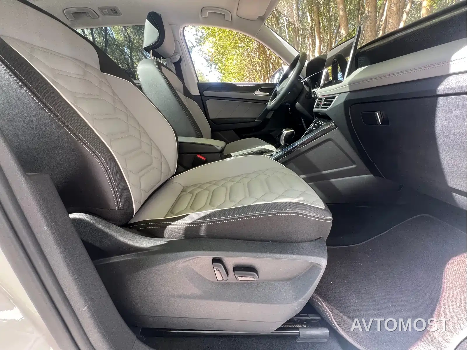 Volkswagen Tayron 2023 280TSI 2WD Luxury Plus Advanced Edition — фото 18