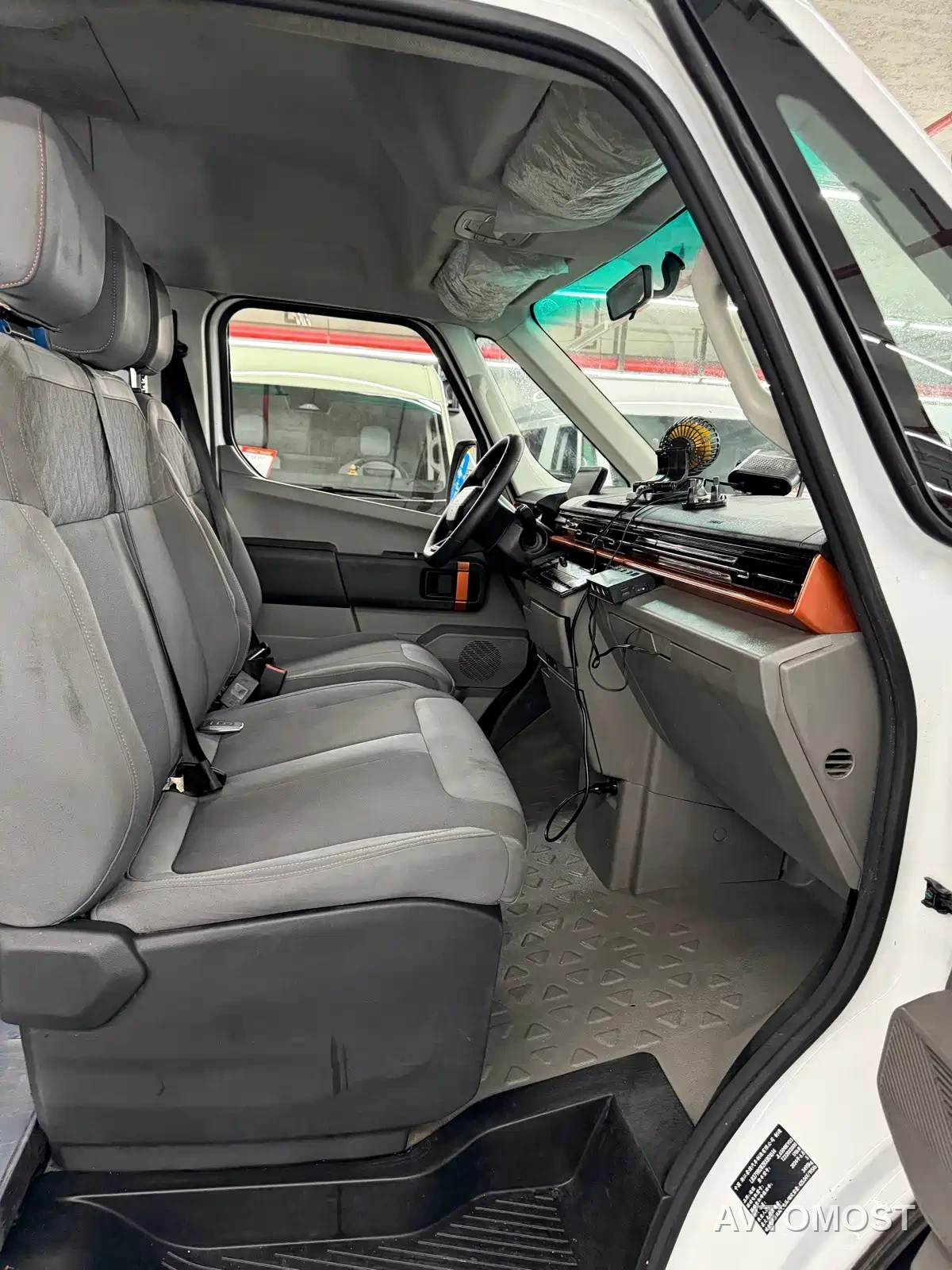 Yuan Cheng Farizon Super VAN 2024 Model Smart Wealth Edition Short Wheelbase Medium Roof 83kWh — фото 11