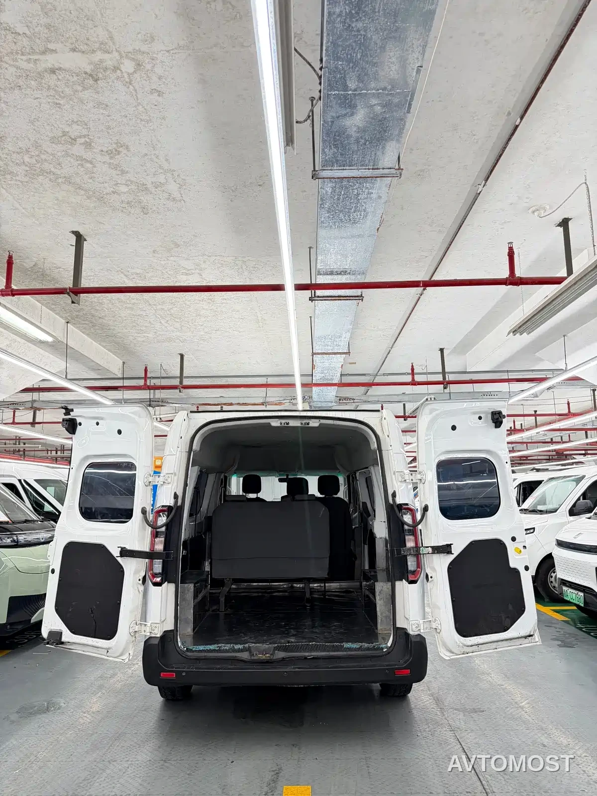 Yuan Cheng Farizon Super VAN 2024 Model Smart Wealth Edition Short Wheelbase Medium Roof 83kWh — фото 21