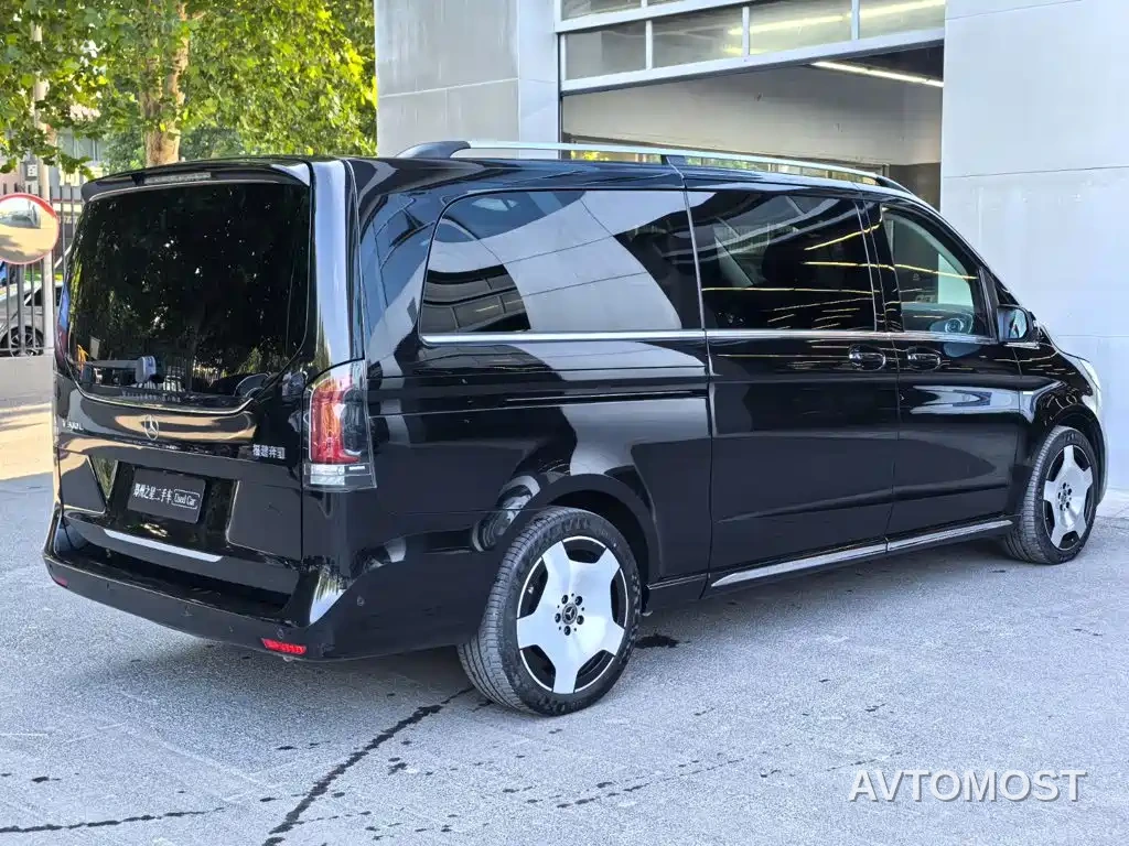 Mercedes-Benz V-Class 2024 V 300 L Long Wheelbase Luxury Edition — фото 13