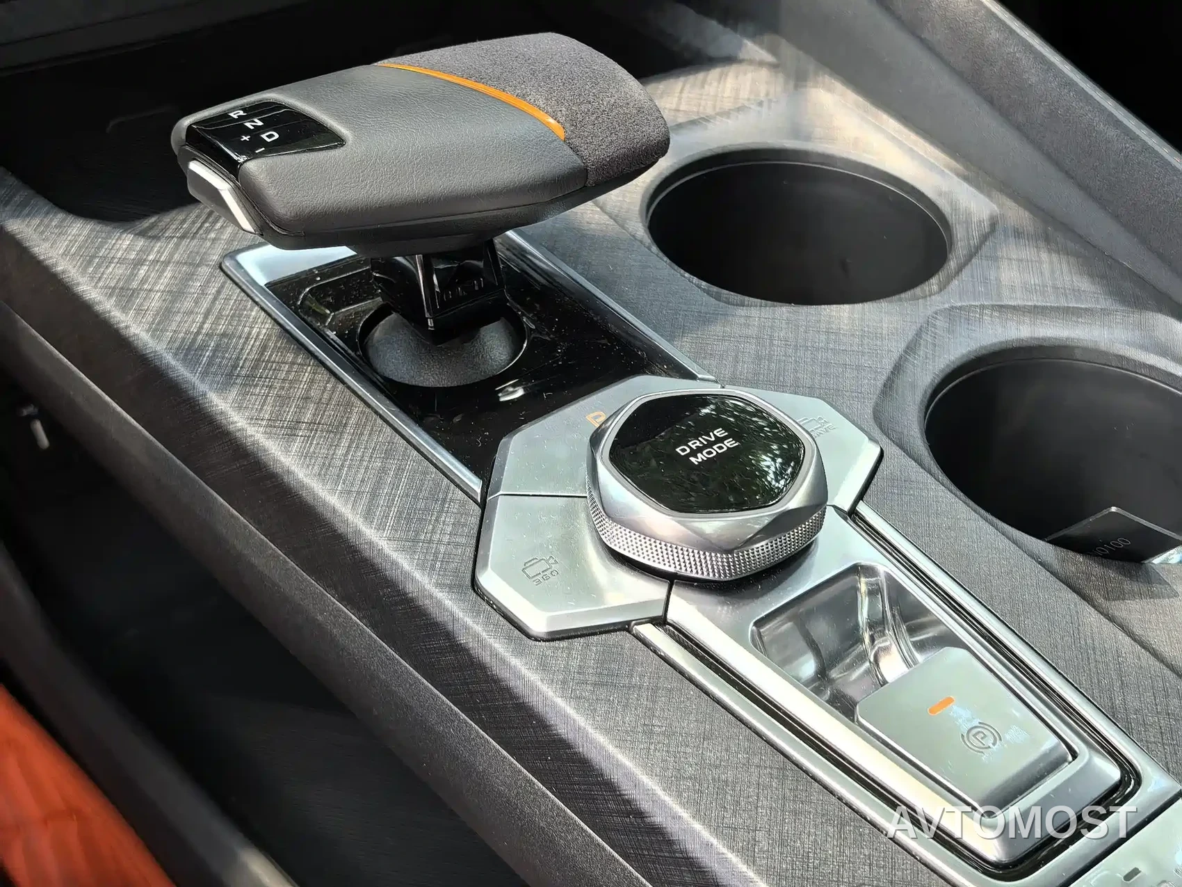 Changan UNI-V 2022 1.5T Sport Edition — фото 17