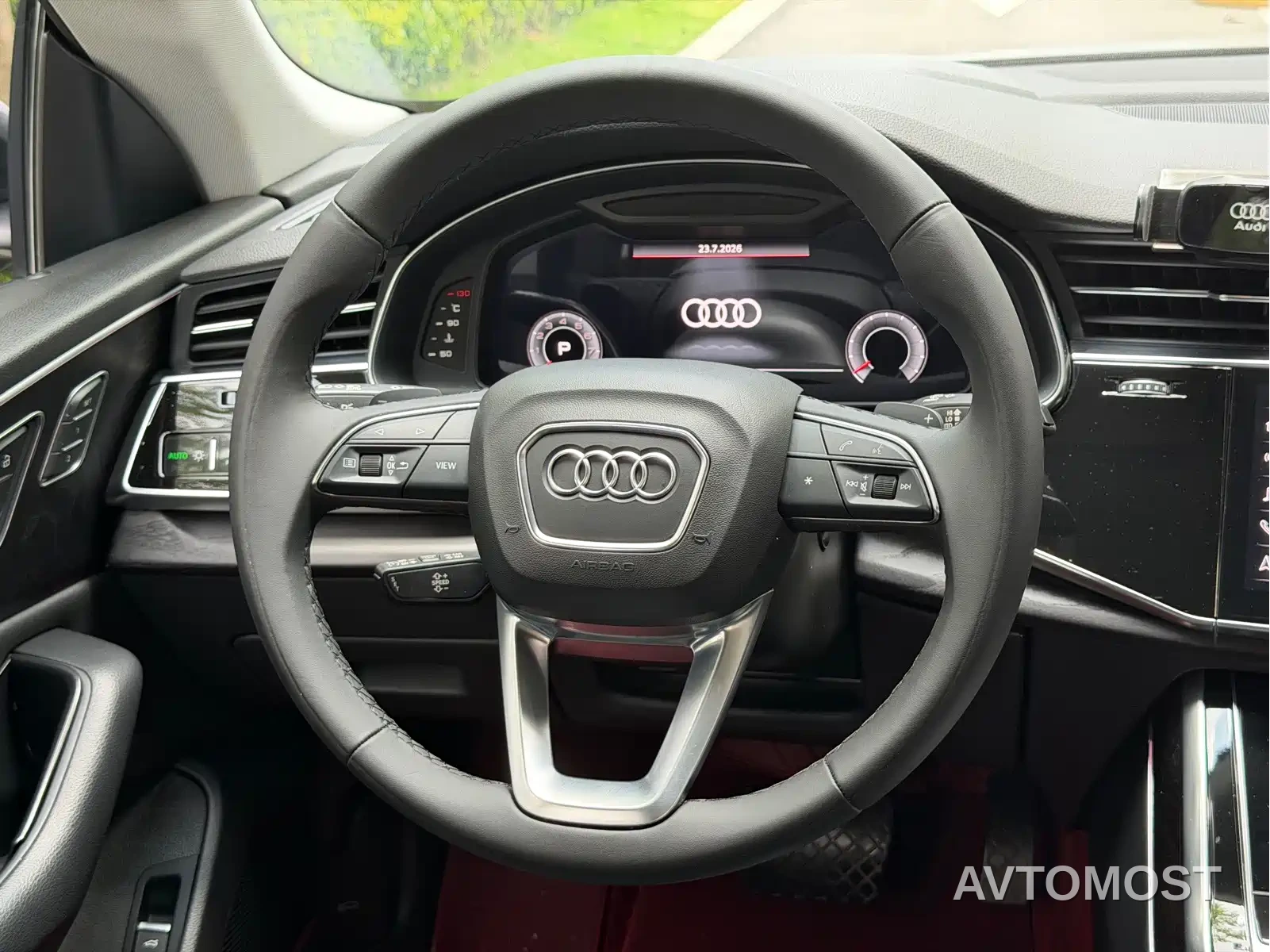 Audi Q8 2022 55 TFSI Luxury Dynamic — фото 11