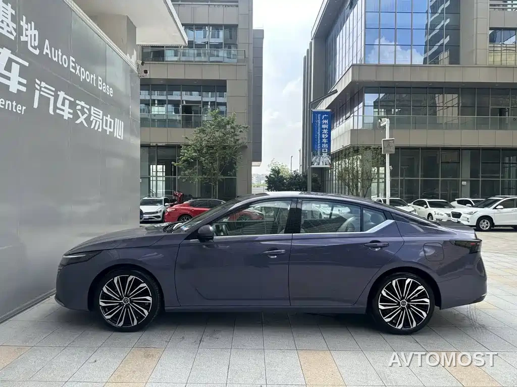 Nissan Teana 2026 2.0T Premium Edition — фото 2