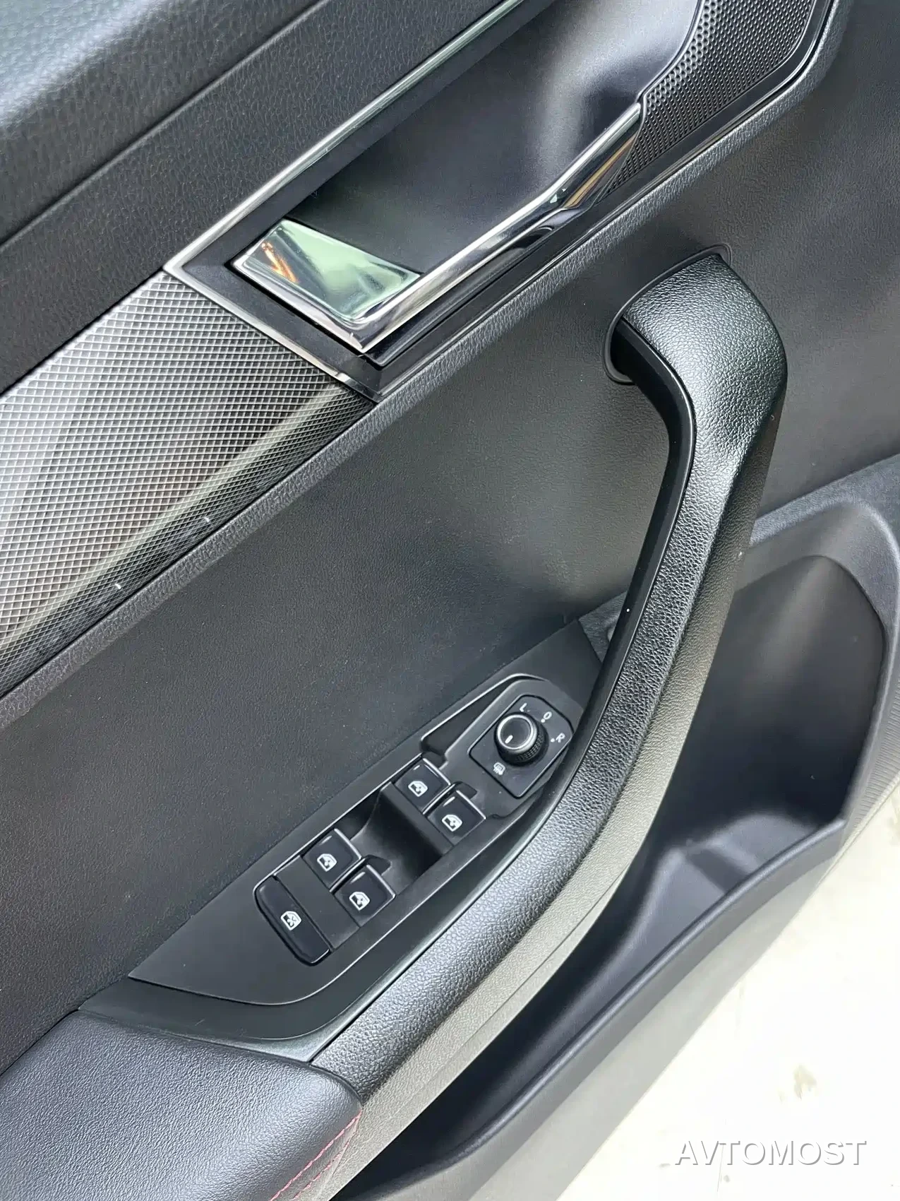 Škoda Karoq 2022 TSI280 Premium Edition — фото 25