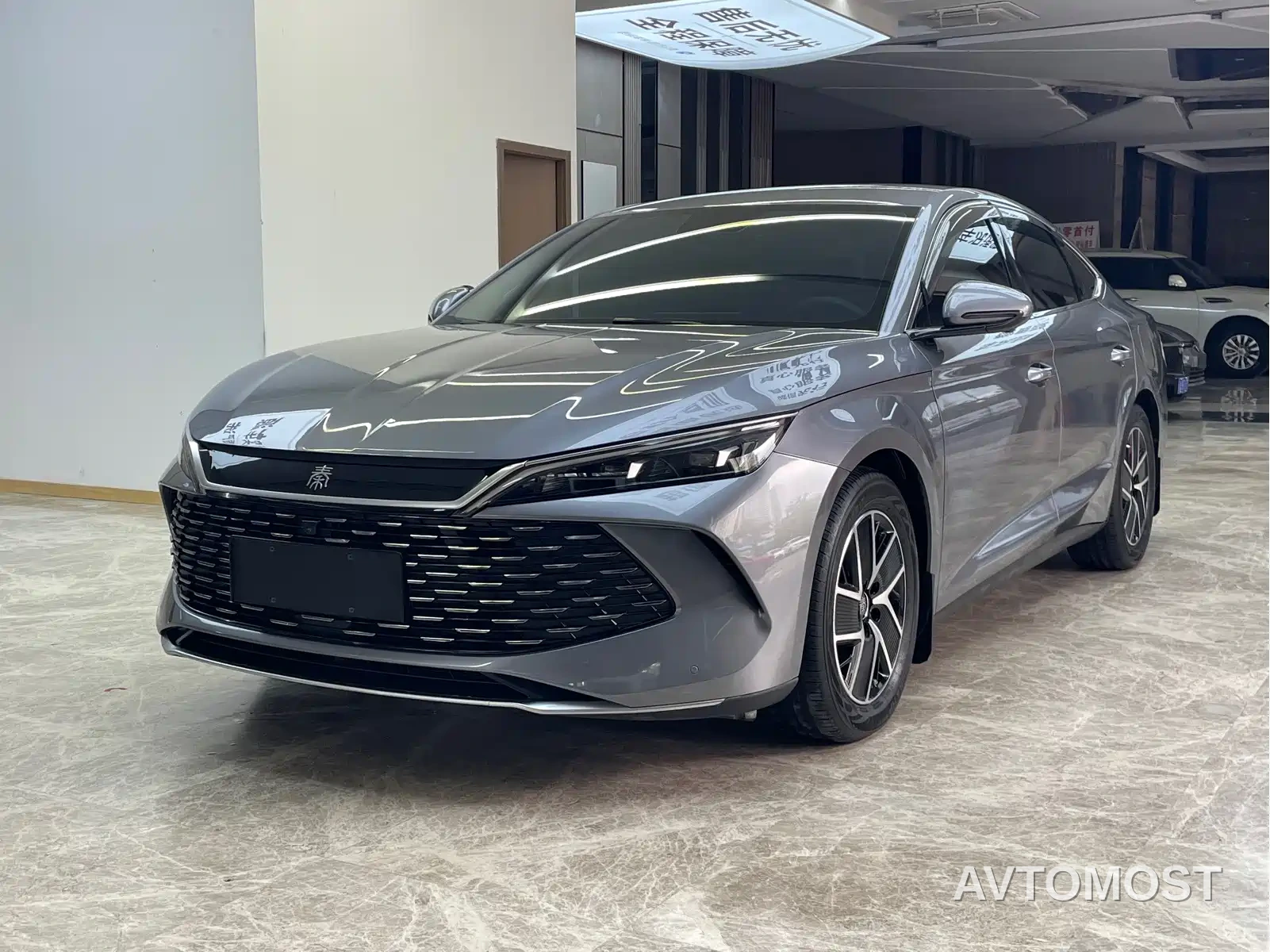 BYD Qin L 2024 DM-i 80KM Superior — фото 1
