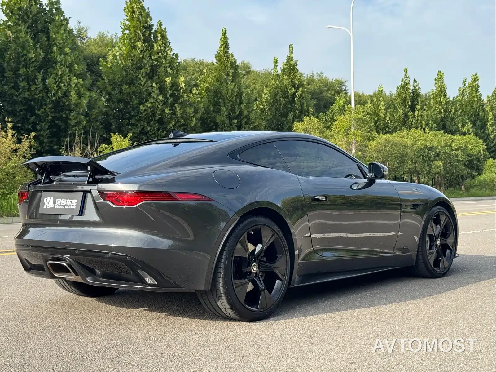 Jaguar F-TYPE 2024 P300 75th Anniversary Collector's Hardtop Edition — фото 9