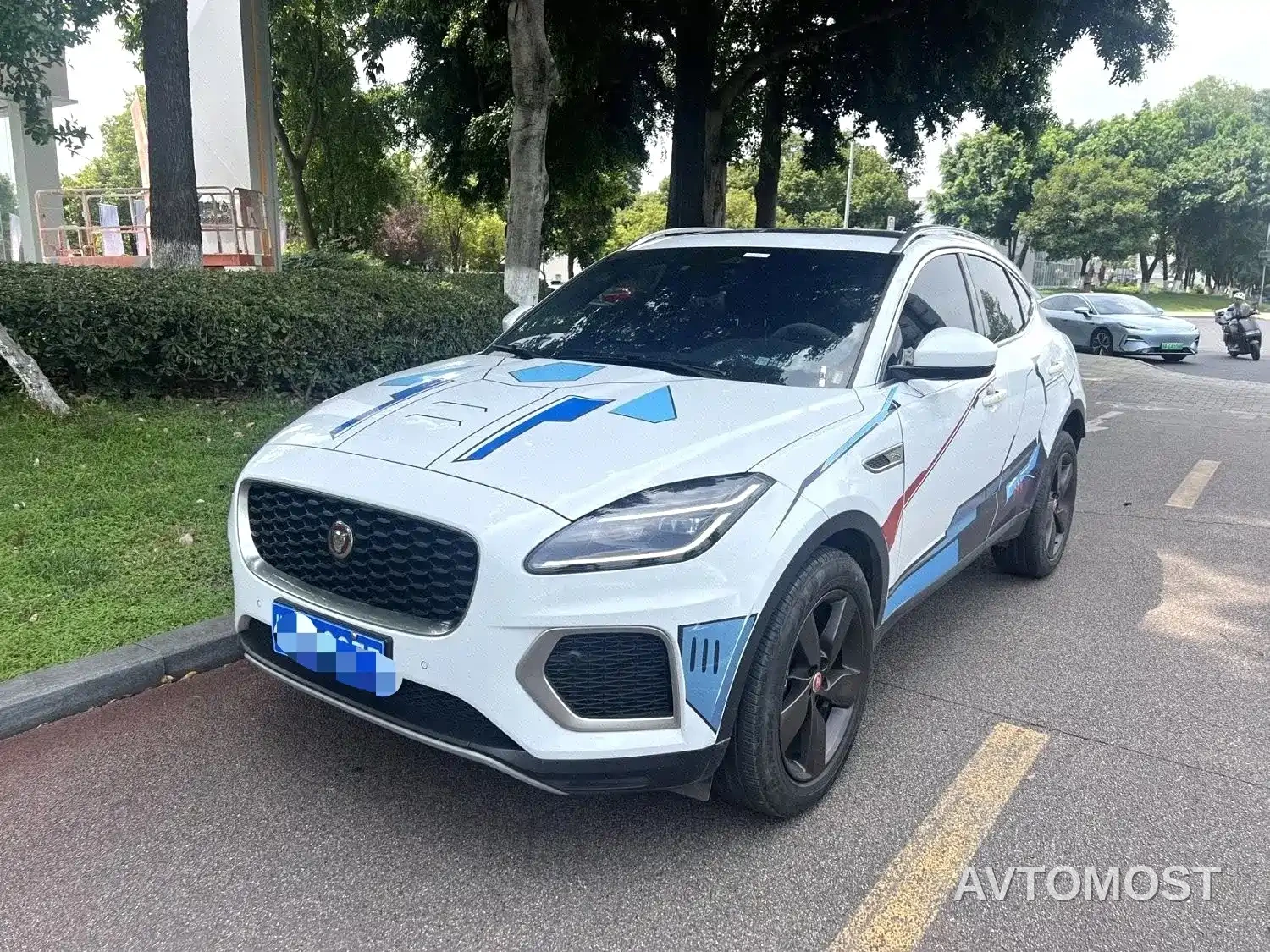 Jaguar E-PACE 2024 Progressive Sport Edition R-DYNAMIC S — фото 1