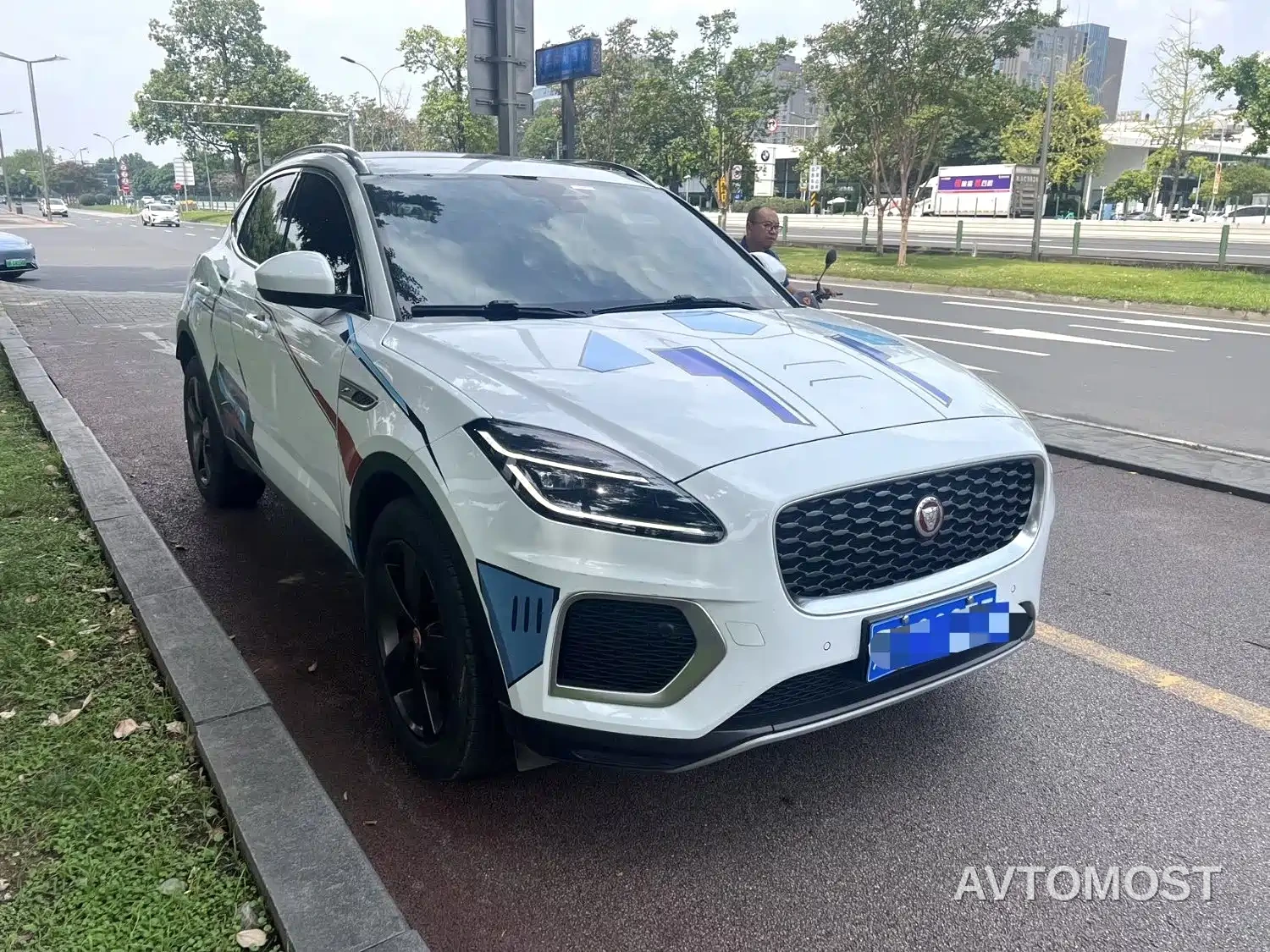 Jaguar E-PACE 2024 Progressive Sport Edition R-DYNAMIC S — фото 3