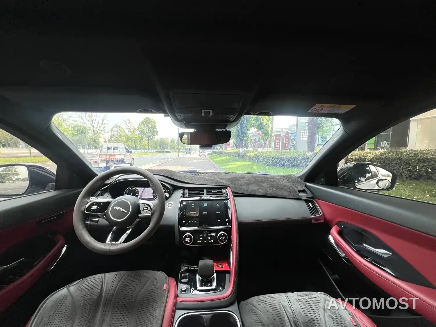Jaguar E-PACE 2024 Progressive Sport Edition R-DYNAMIC S — фото 6