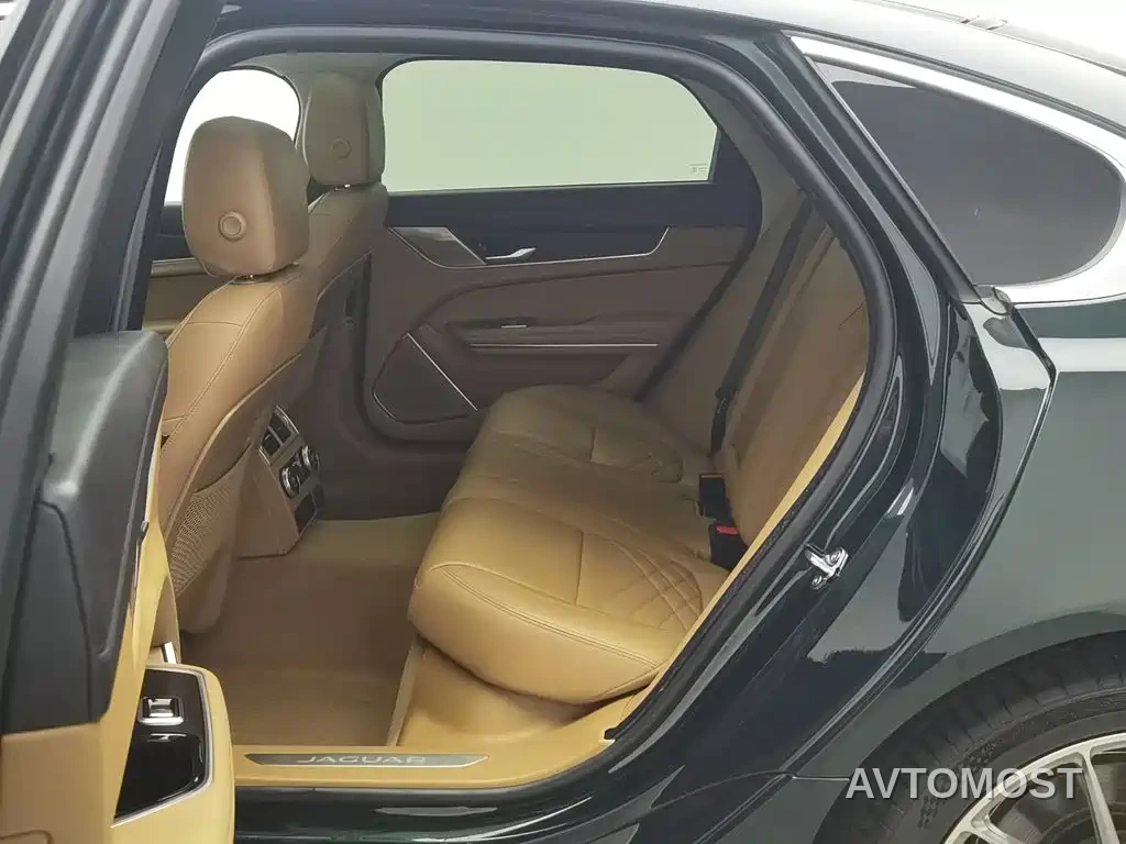 Jaguar XFL 2022 XFL 2.0T P250 2WD Premium Luxury — фото 14