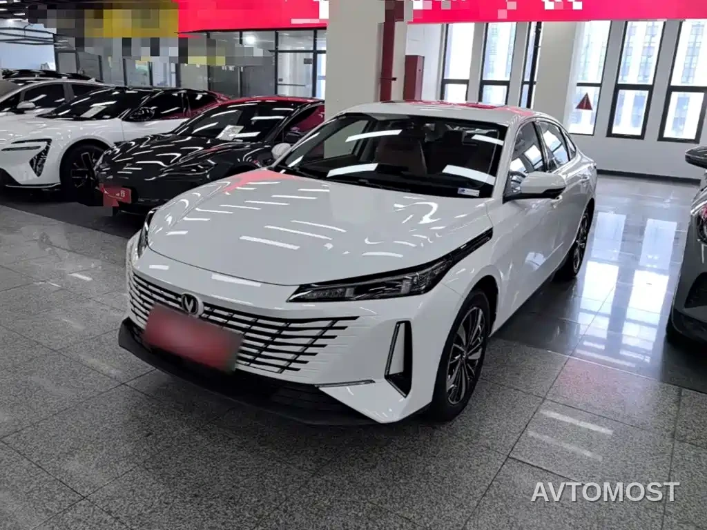 Changan Eado PHEV 2025 Smart New Blue Whale 145KM Battleship Edition — фото 2
