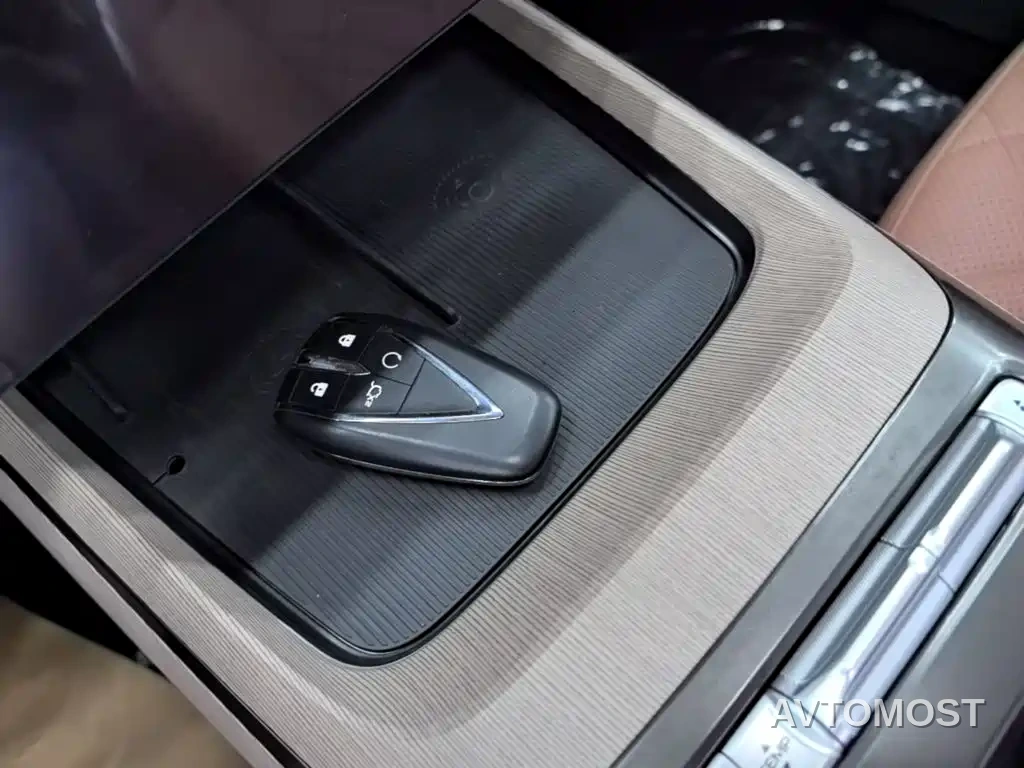 Changan Eado PHEV 2025 Smart New Blue Whale 145KM Battleship Edition — фото 9