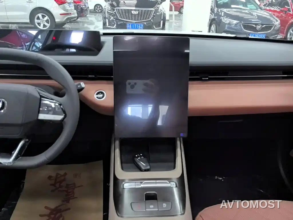 Changan Eado PHEV 2025 Smart New Blue Whale 145KM Battleship Edition — фото 13
